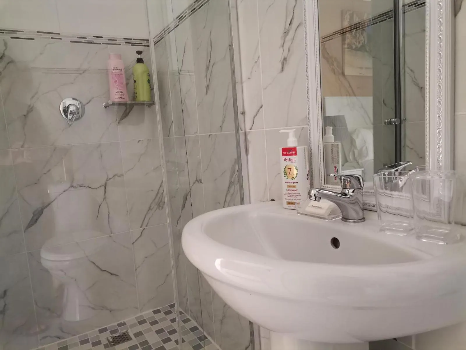 Bathroom in Onyx on Sycamore