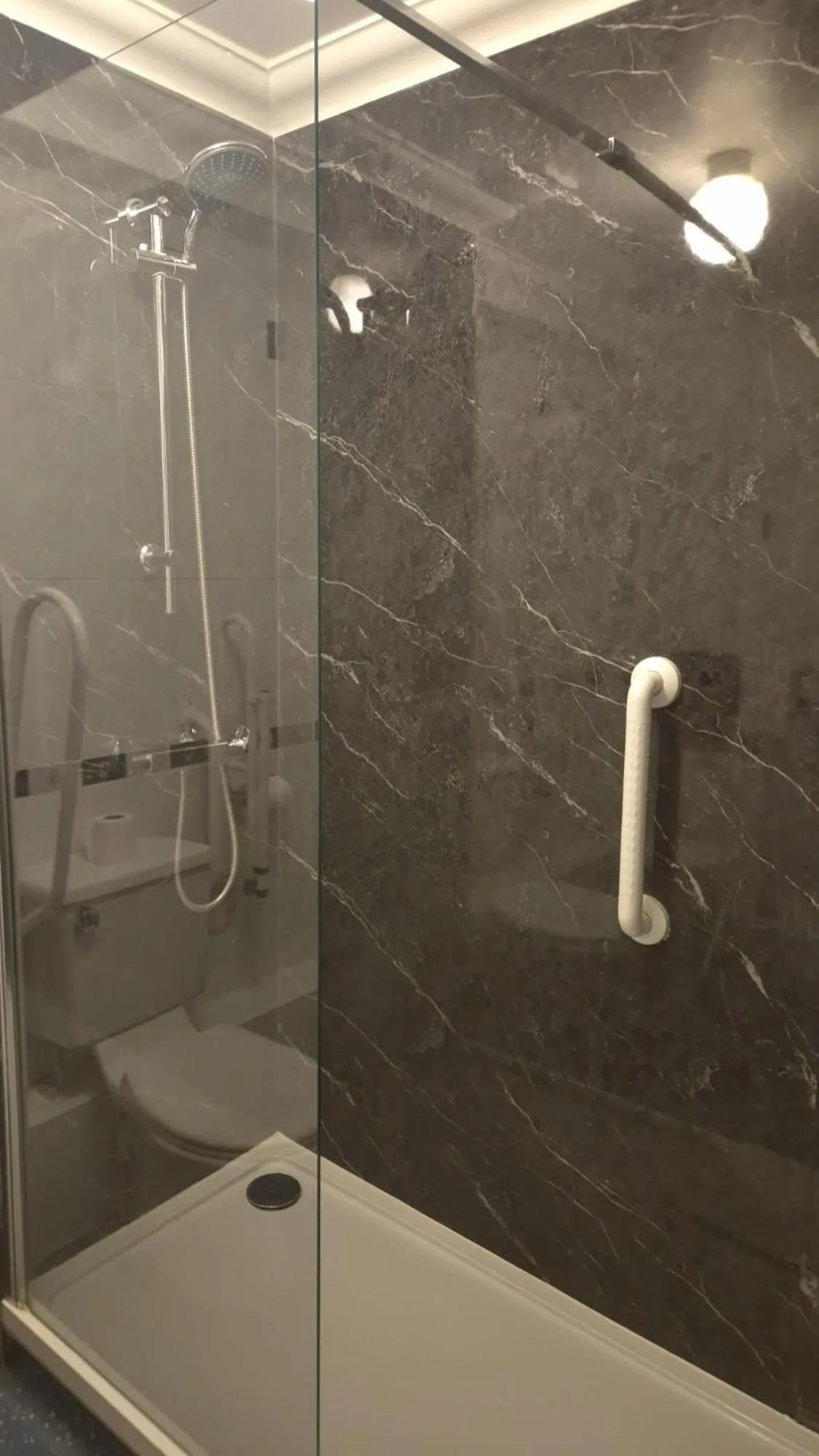 Bedroom in Hunters Meet