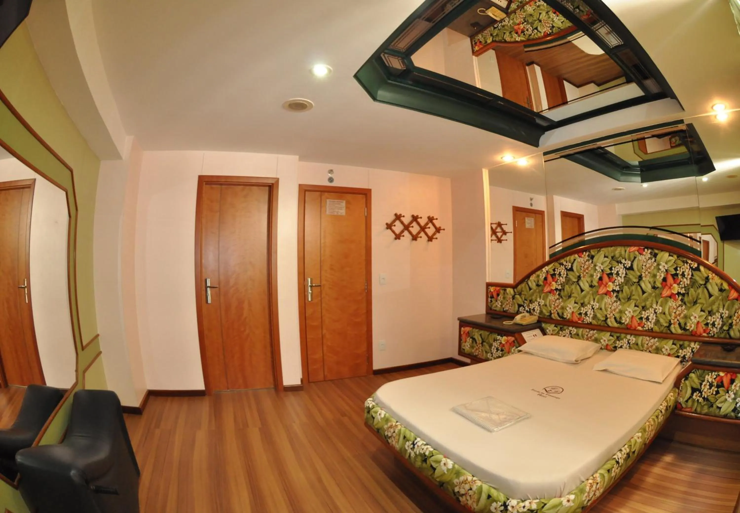 Photo of the whole room, Bed in Hotel Barão do Flamengo (Adult Only)