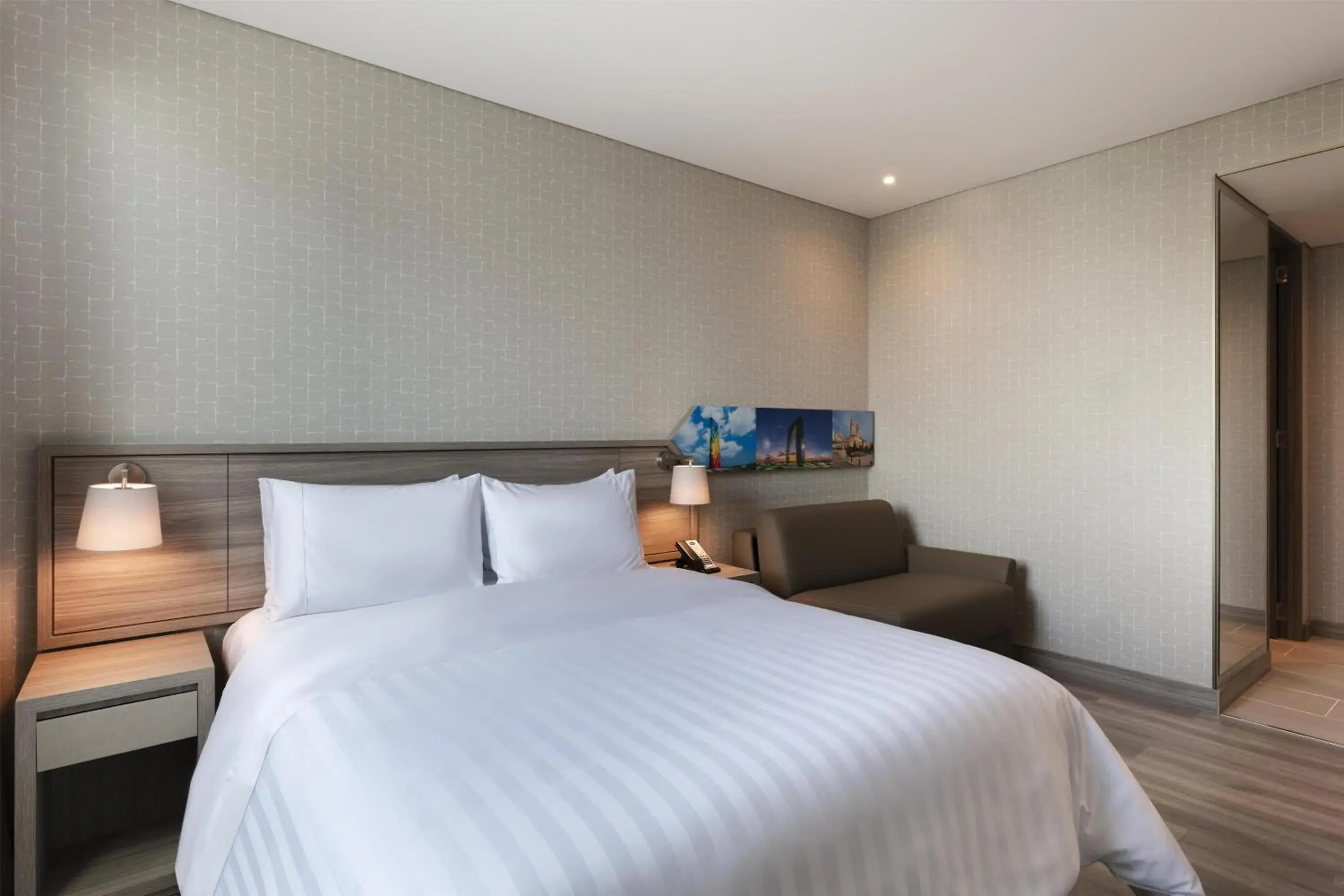 Queen Room - Non-Smoking in Hampton by Hilton Barranquilla Queen Room - Non-Smoking in Hampton by Hilton Barranquilla