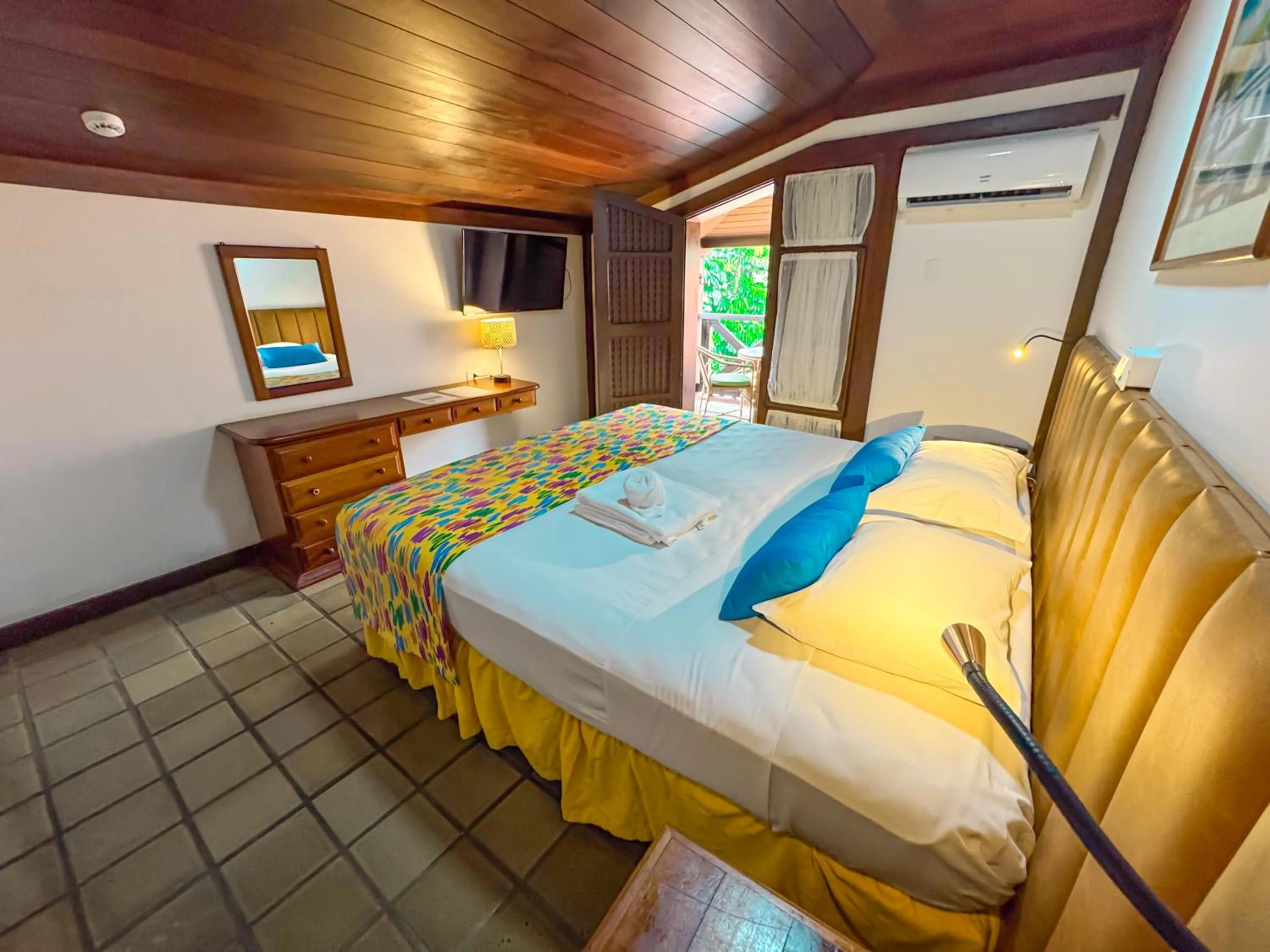 Bedroom, Bed in Hotel Nacional Inn Ubatuba - Praia das Toninhas