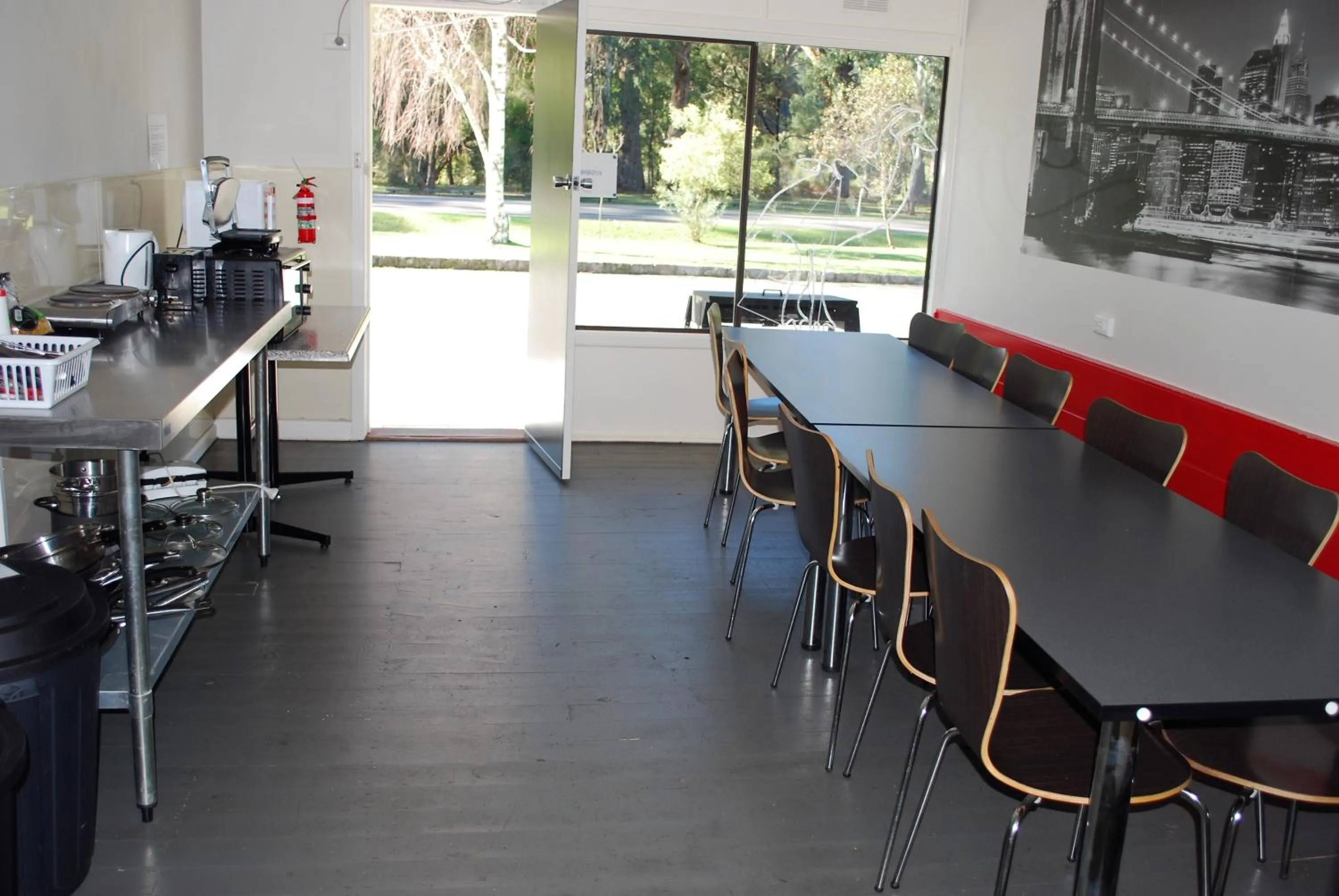 Communal kitchen in Gariwerd Motel