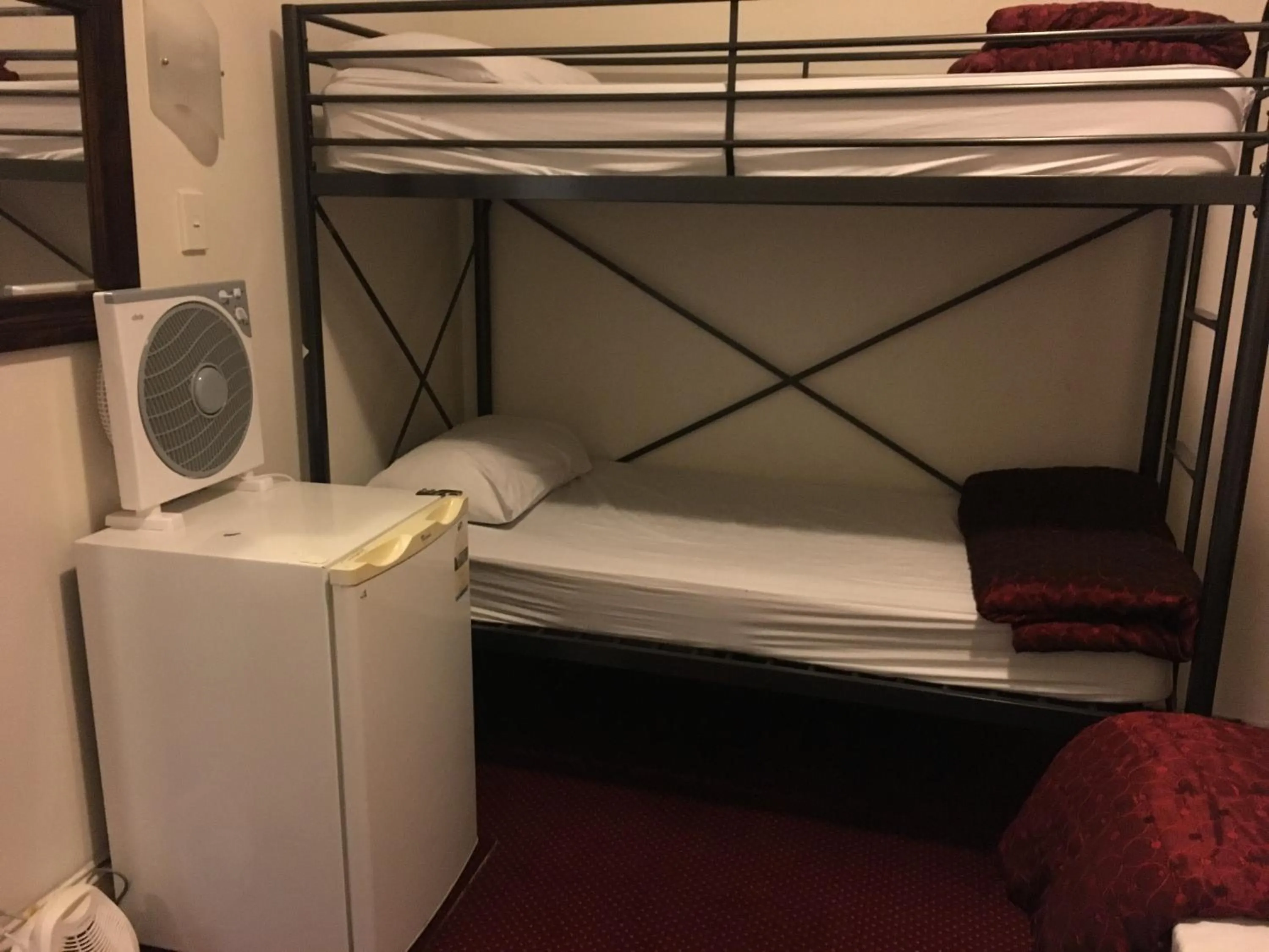 Bedroom, Bunk Bed in Lantana Lodge