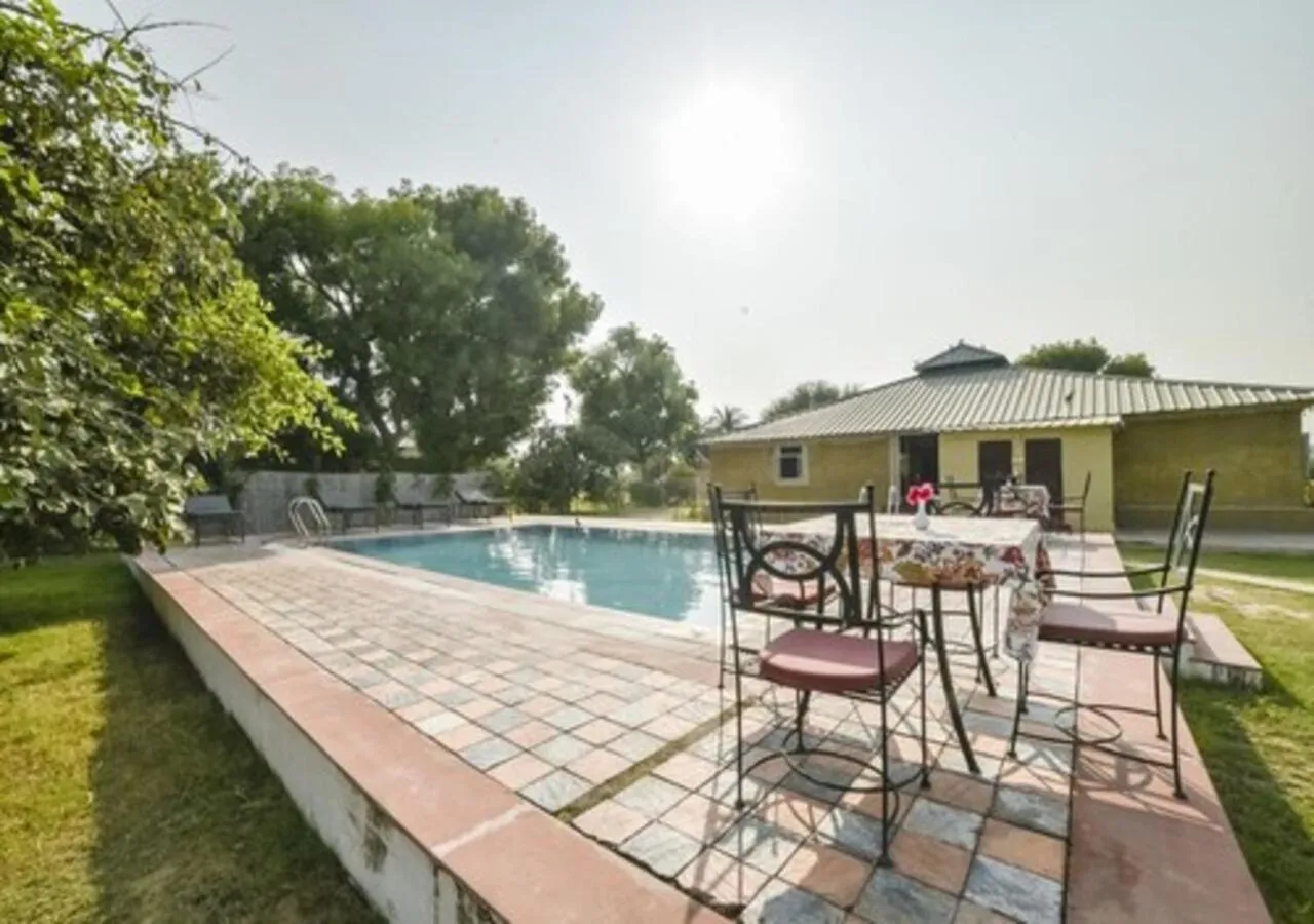 Swimming pool in Lohana Village Resort