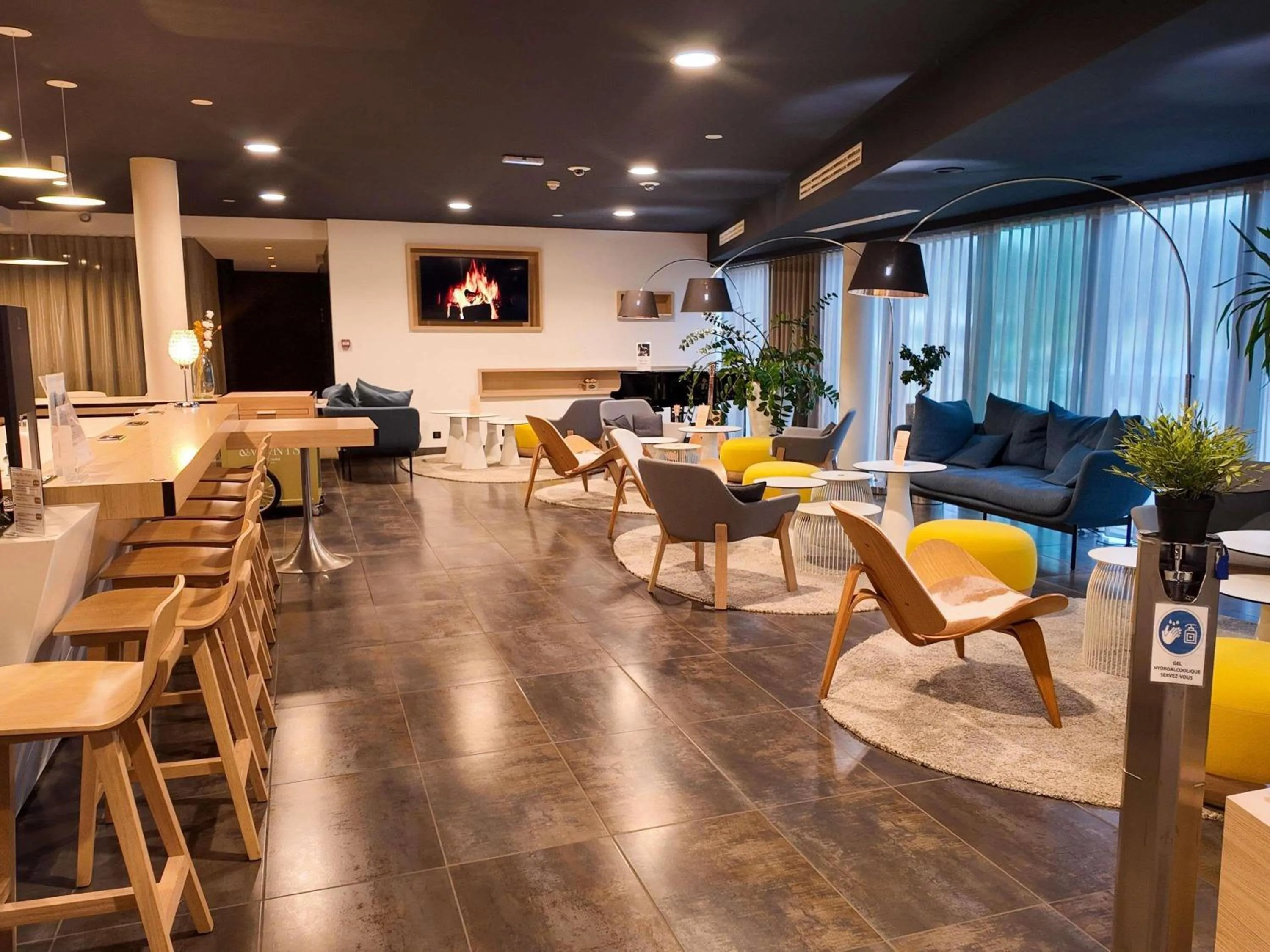 Lounge or bar in Hôtel Mercure Nantes Ouest Saint-Herblain Zenith