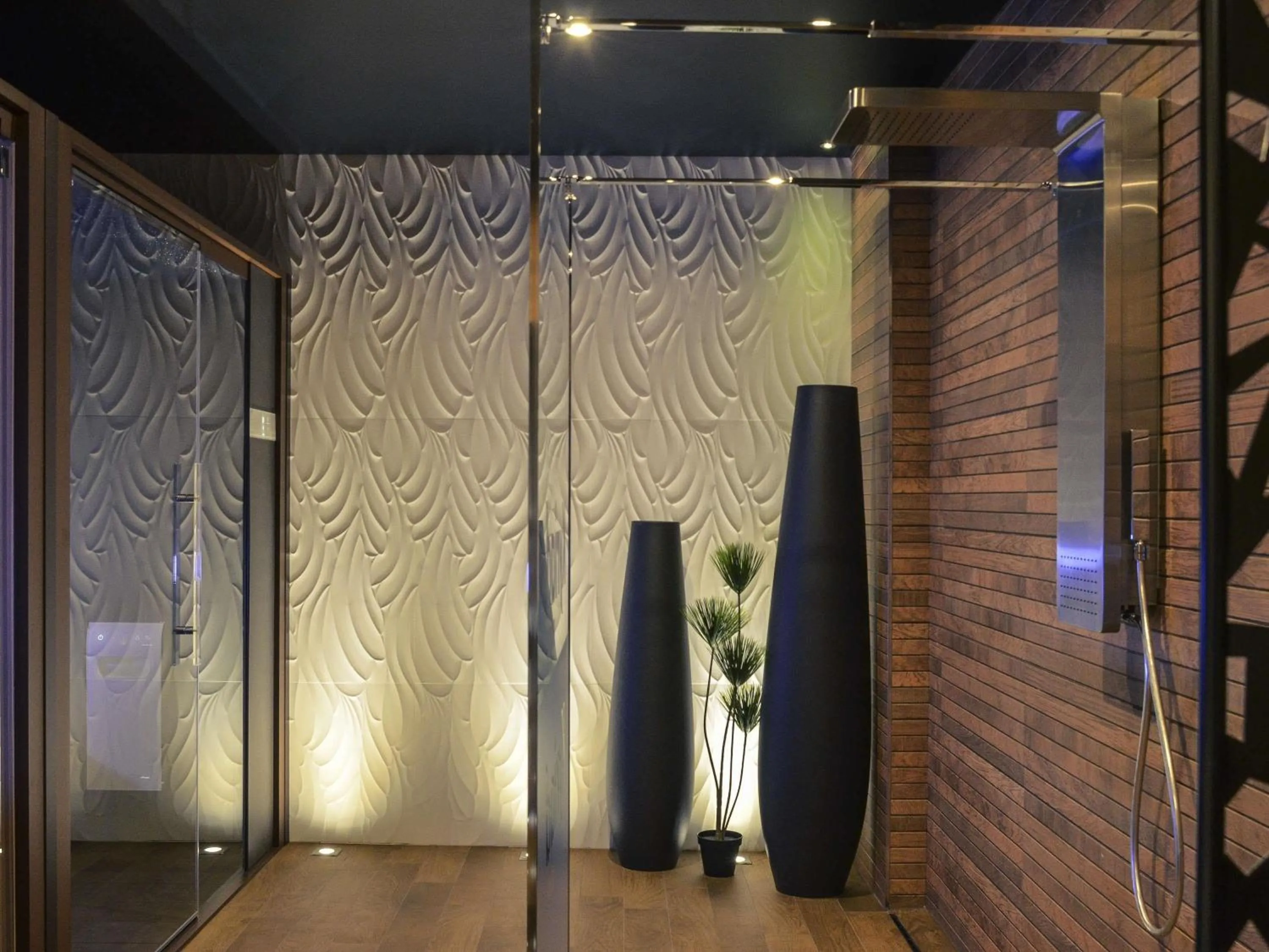 Spa and wellness centre/facilities in Hôtel Mercure Nantes Ouest Saint-Herblain Zenith