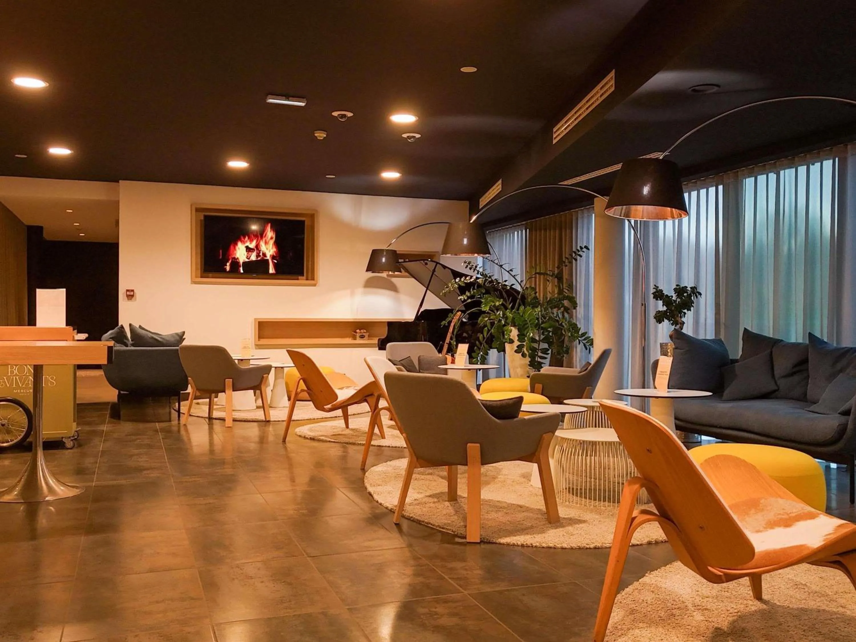 Lounge or bar in Hôtel Mercure Nantes Ouest Saint-Herblain Zenith