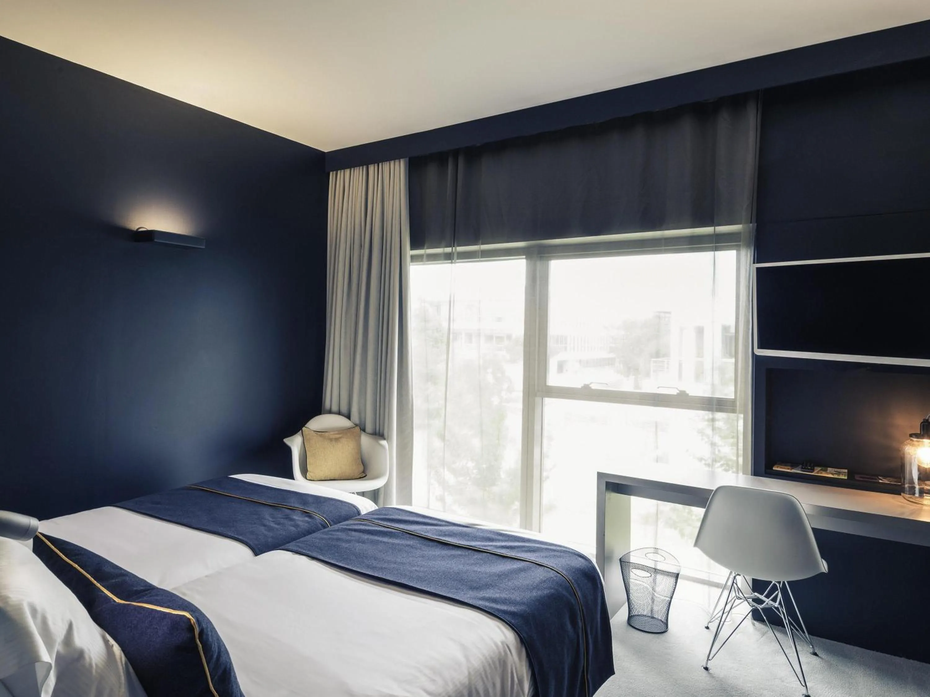 Bedroom, Bed in Hôtel Mercure Nantes Ouest Saint-Herblain Zenith