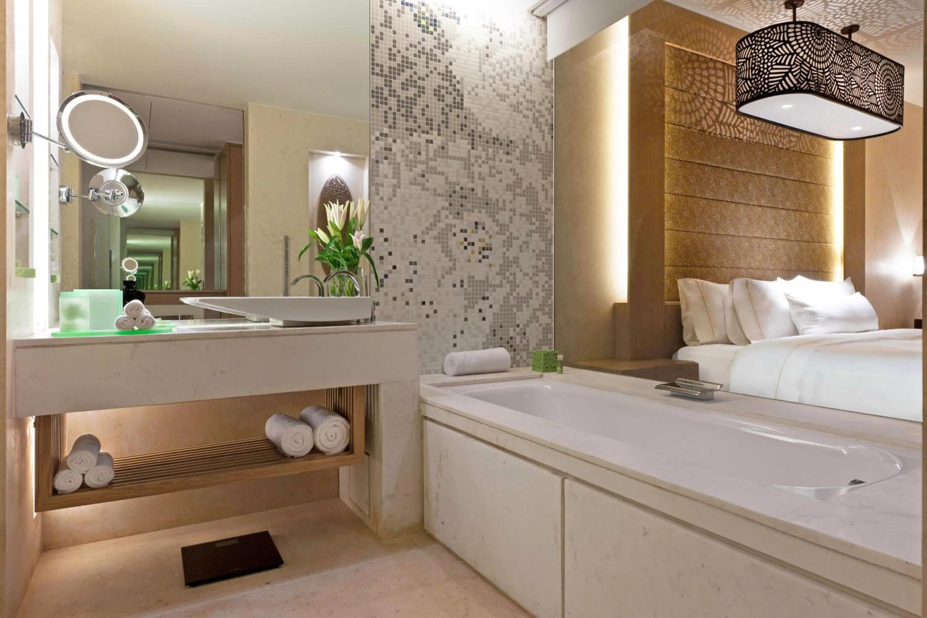 Bathroom, Bed in The Westin Gurgaon, New Delhi