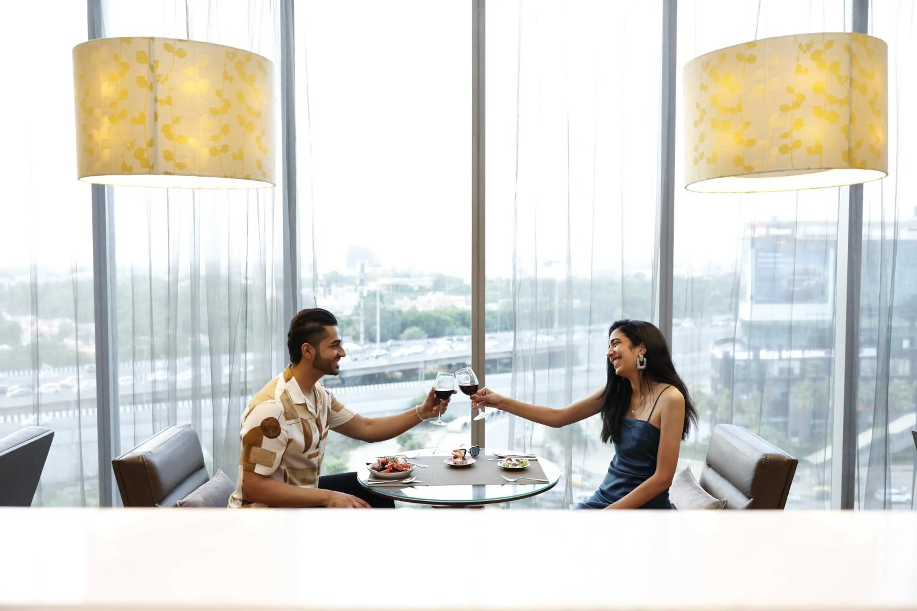 Lounge or bar in The Westin Gurgaon, New Delhi