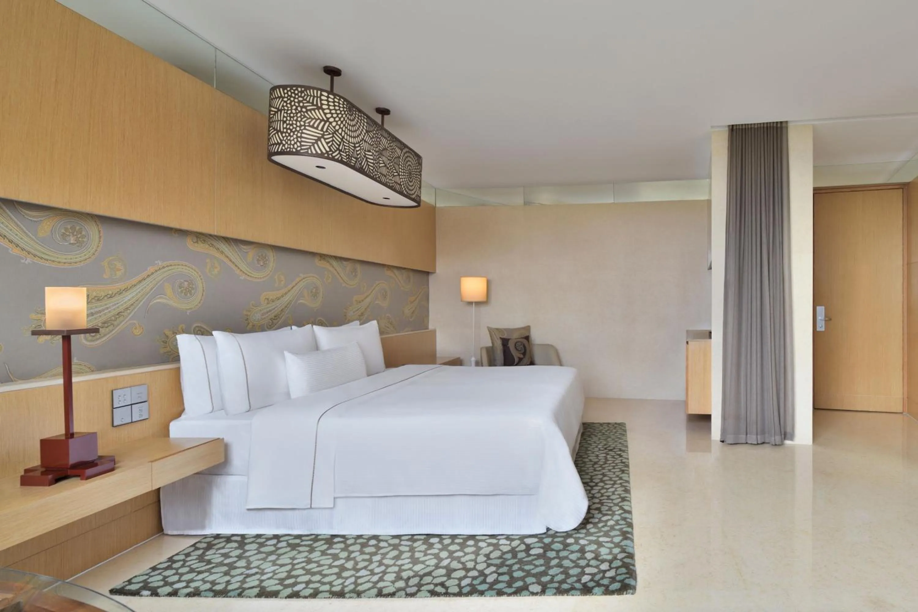 Photo of the whole room, Bed in The Westin Gurgaon, New Delhi