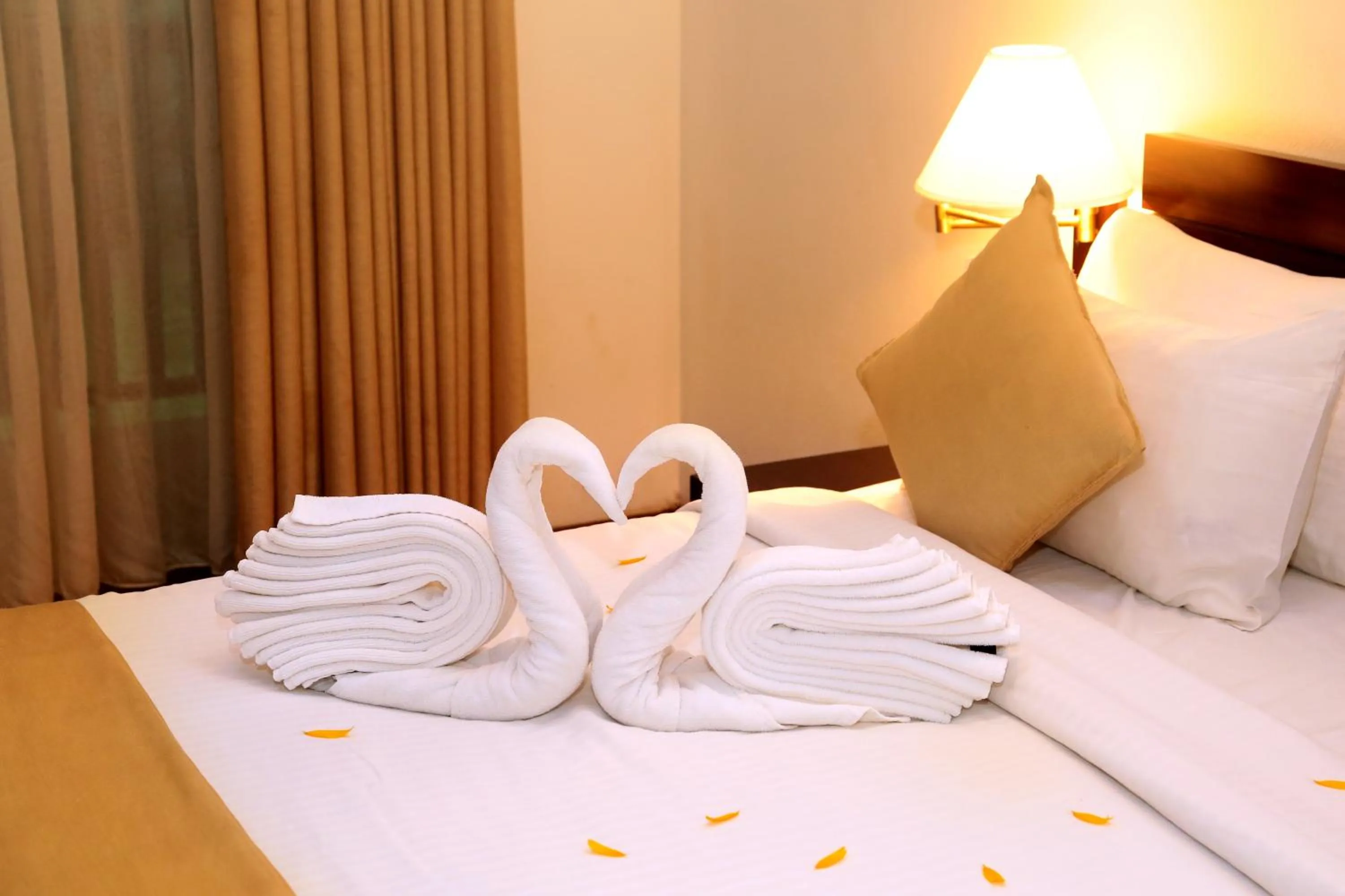 Bed in Grand Udawalawe Safari Resort