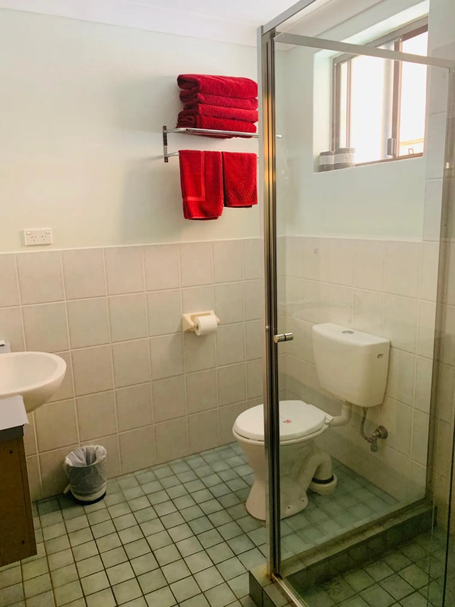 Toilet in Anna Bella Motel Glen Innes