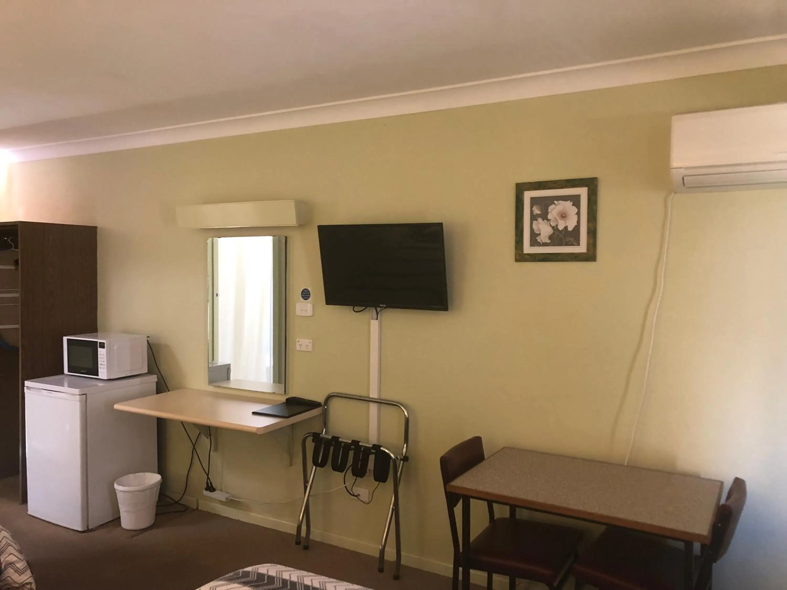 Kitchen or kitchenette in Anna Bella Motel Glen Innes