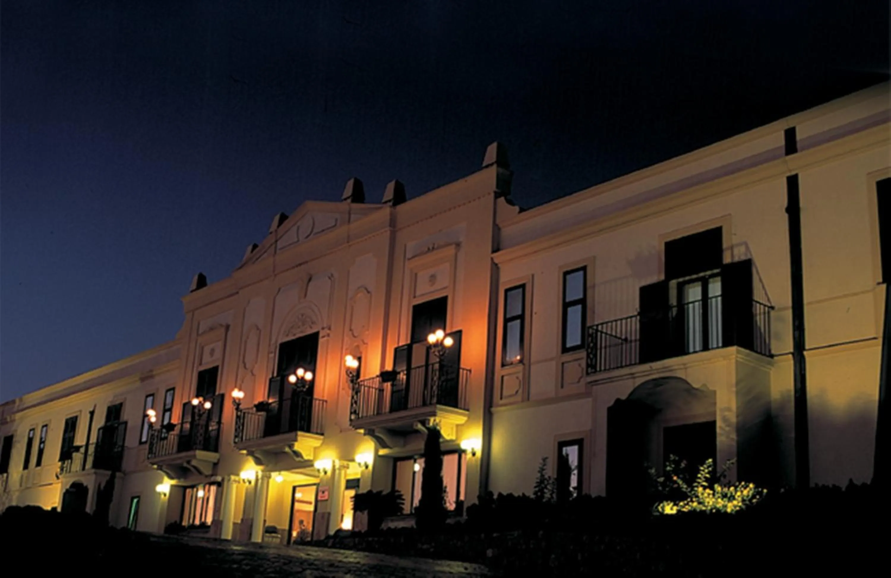 Facade/entrance in Delfino Beach Hotel