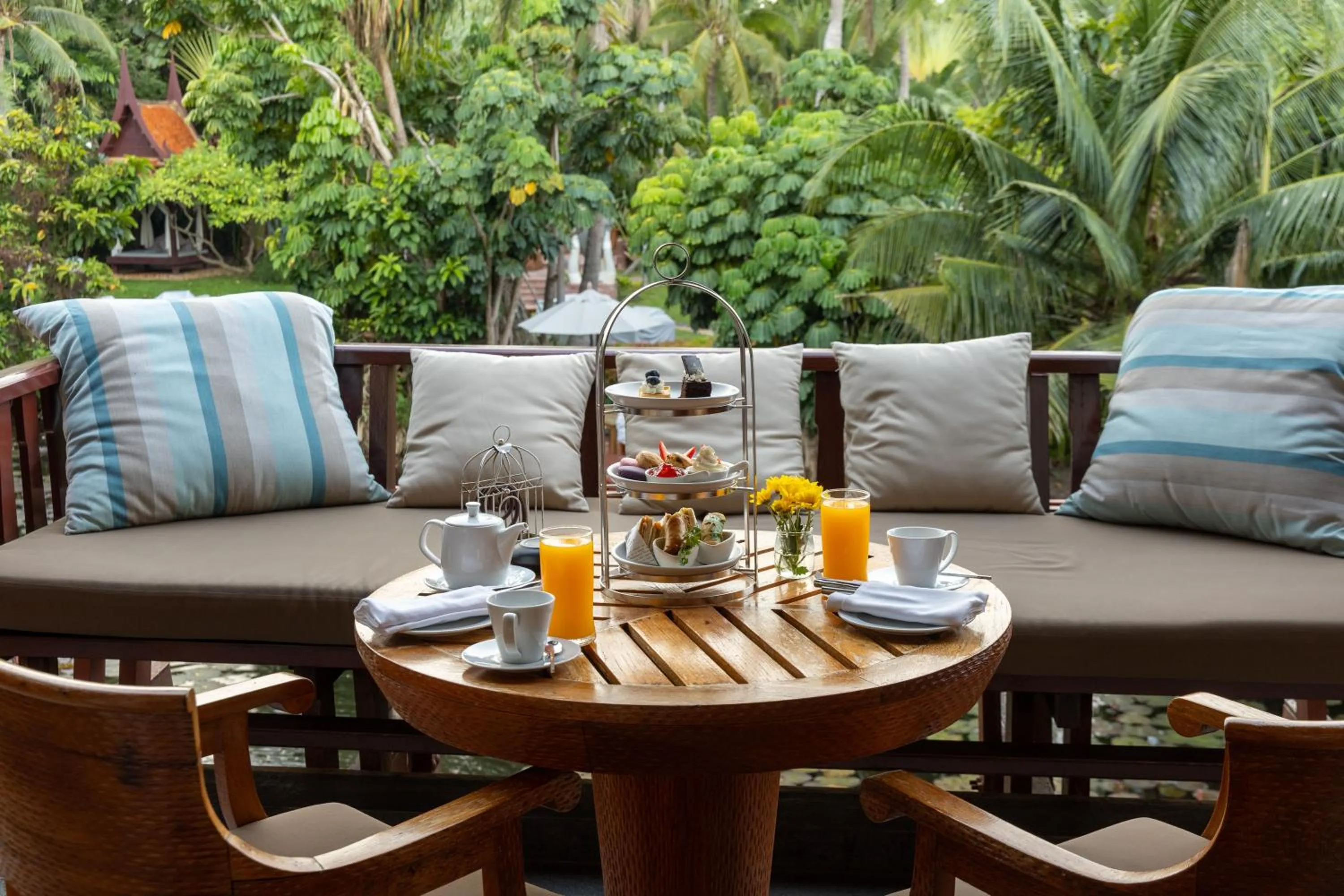 Food and drinks in Anantara Hua Hin Resort