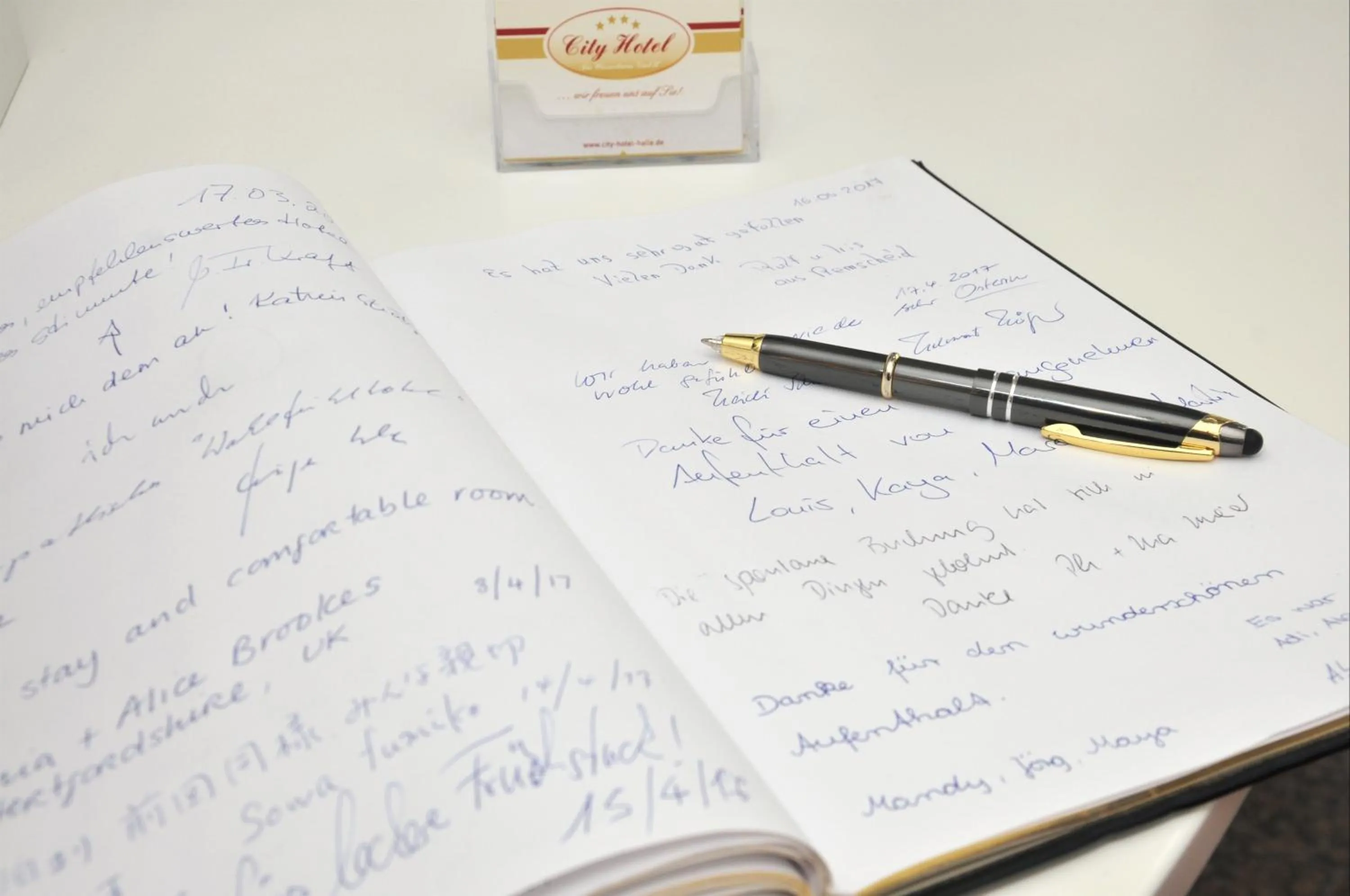 Lobby or reception in City-Hotel Am Wasserturm Halle