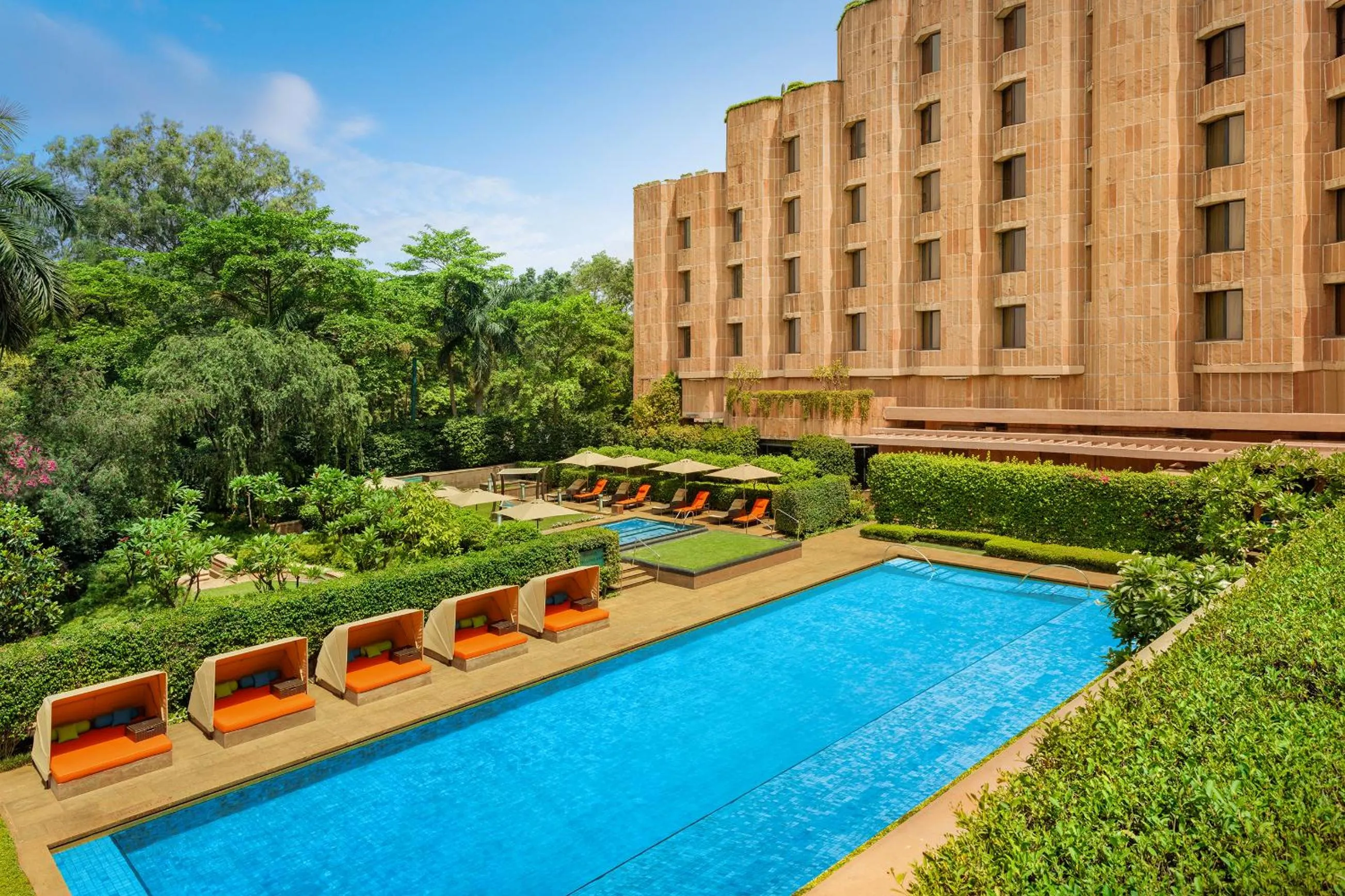 Swimming pool in ITC Maurya, a Luxury Collection Hotel, New Delhi