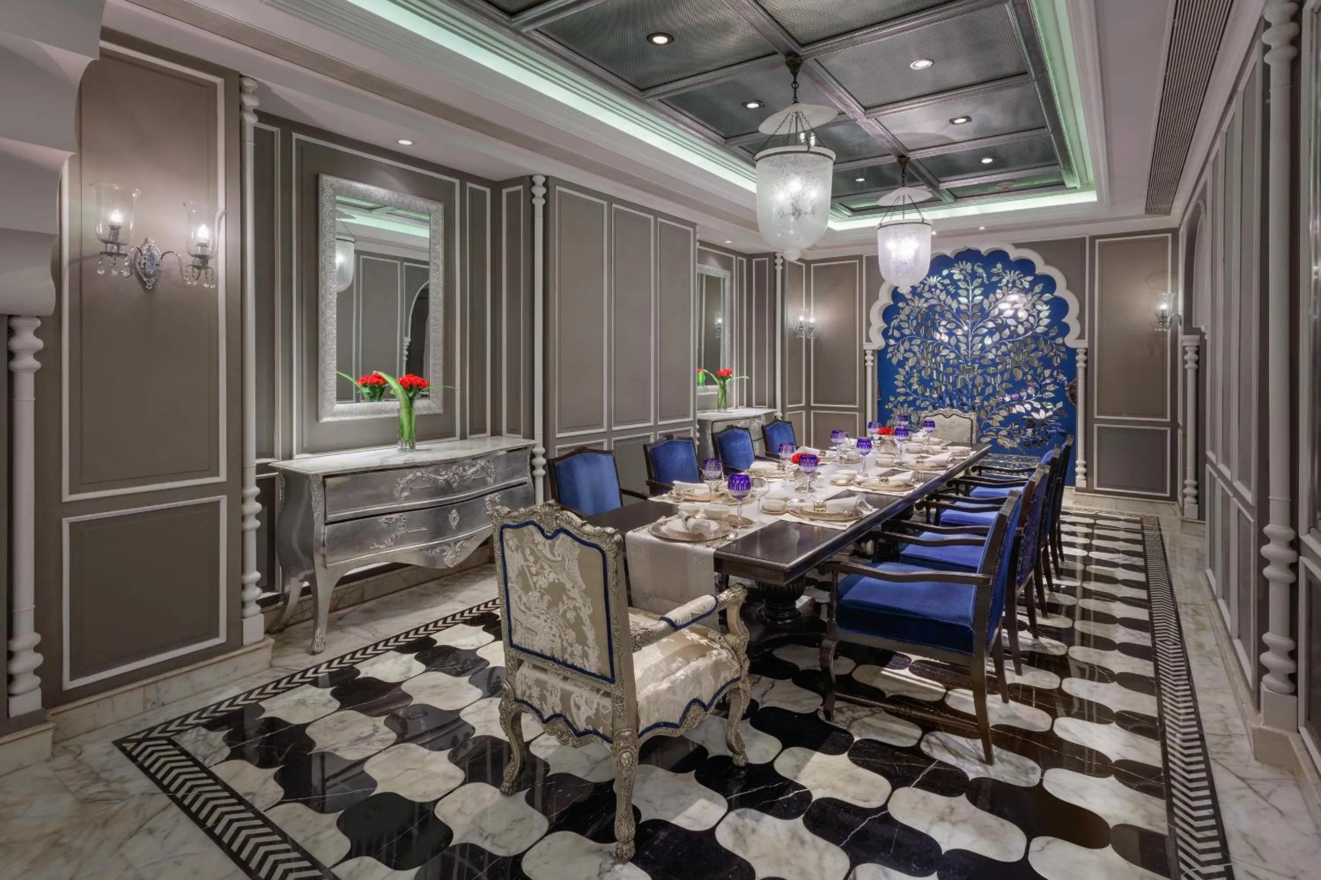 Restaurant/places to eat in ITC Maurya, a Luxury Collection Hotel, New Delhi