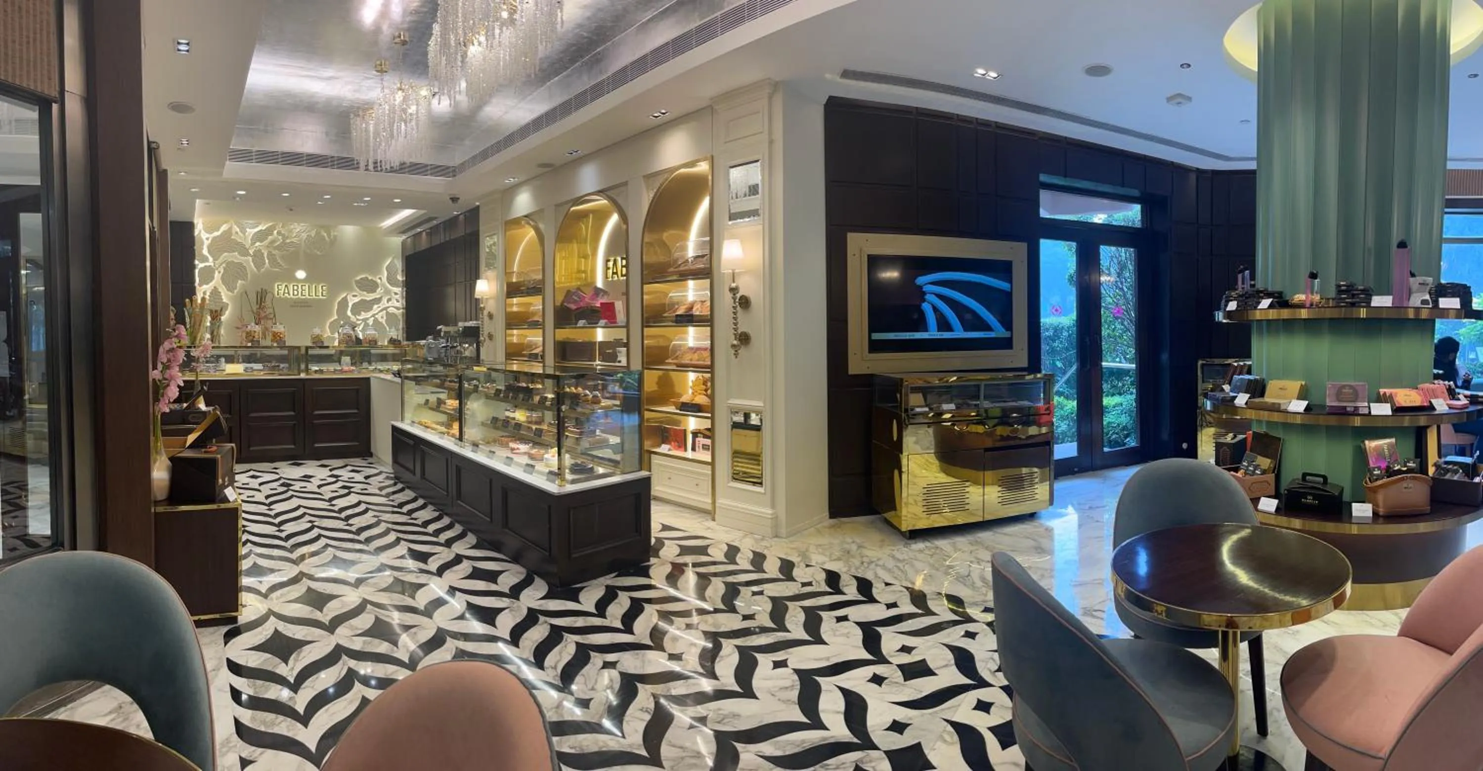 Food and drinks in ITC Maurya, a Luxury Collection Hotel, New Delhi