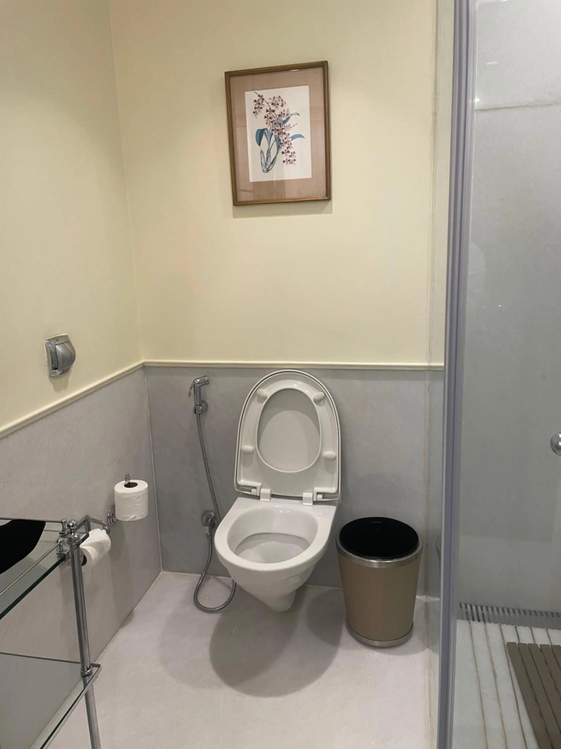 Toilet in ITC Maurya, a Luxury Collection Hotel, New Delhi