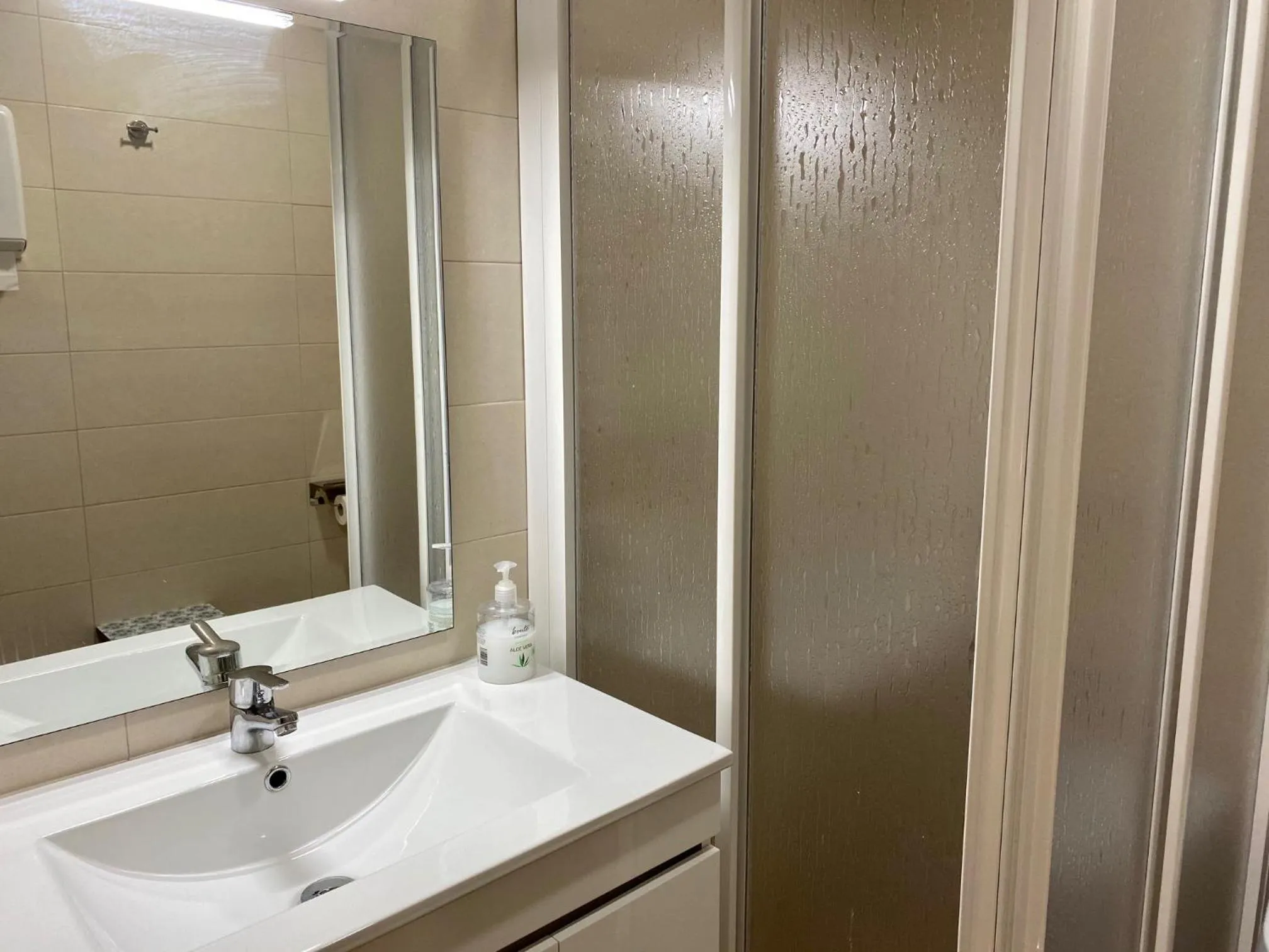 Bathroom in B&B Puente de Órbigo