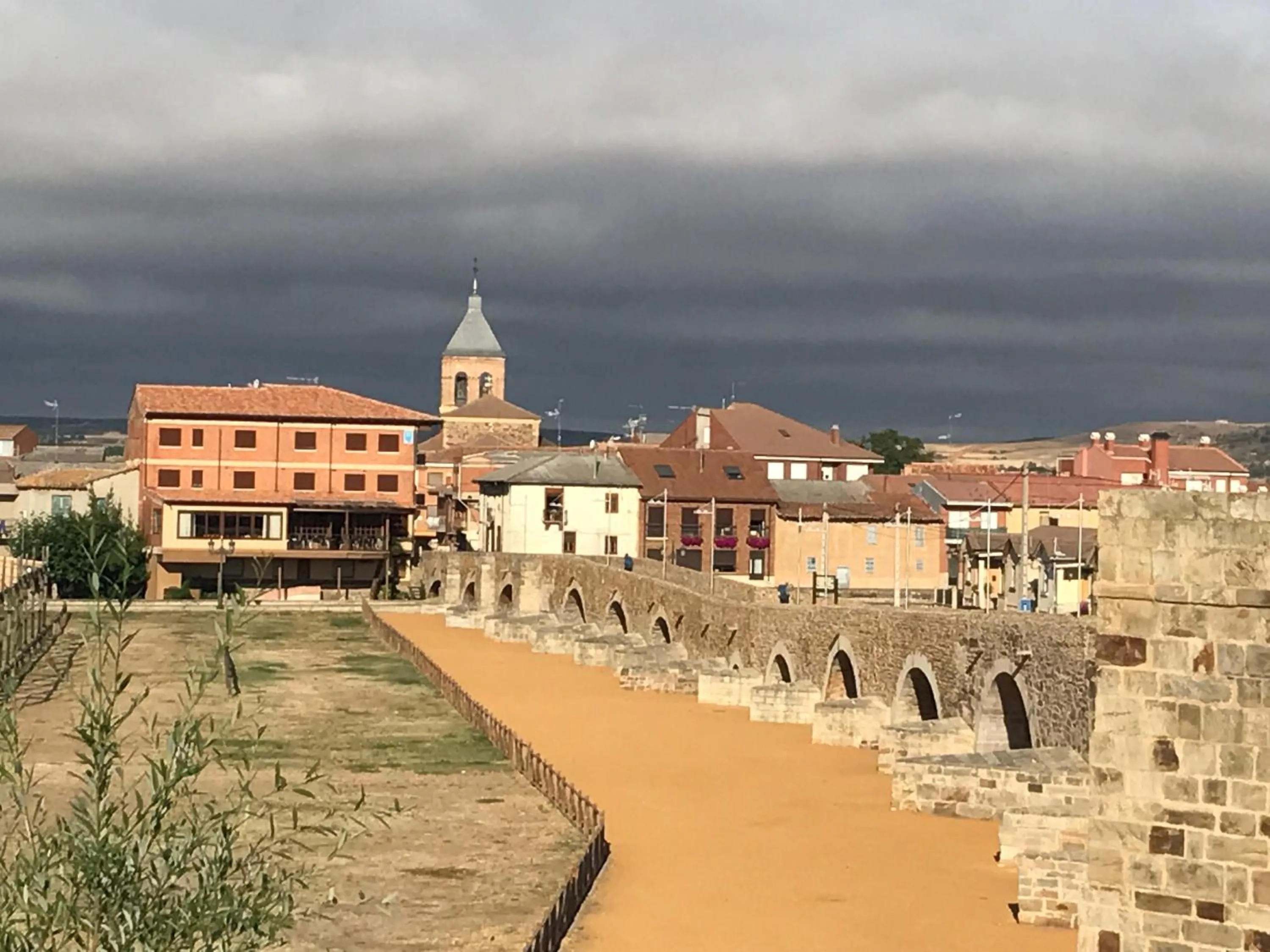 Property building in B&B Puente de Órbigo