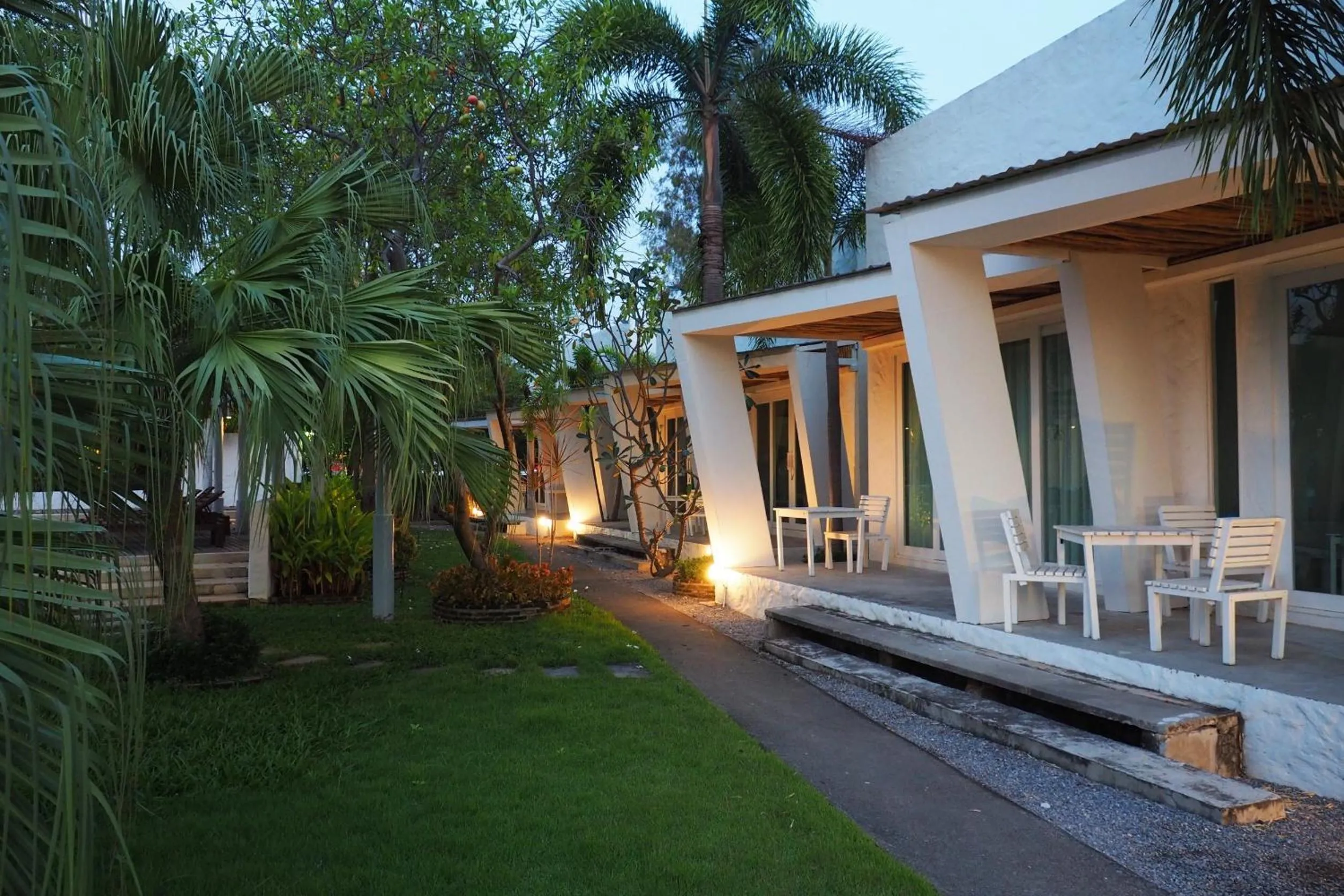 Property building in Kochira