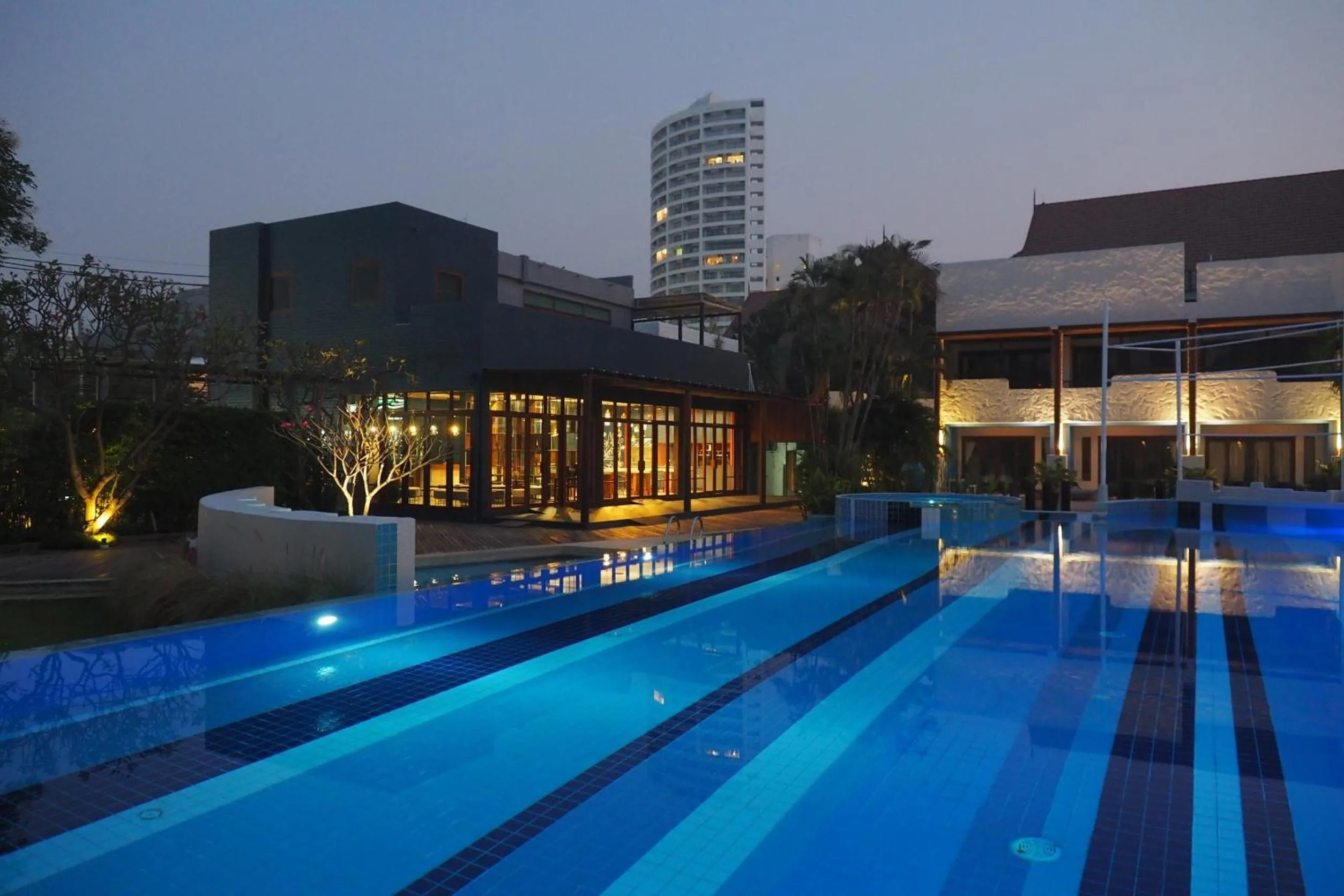 Property building in Kochira