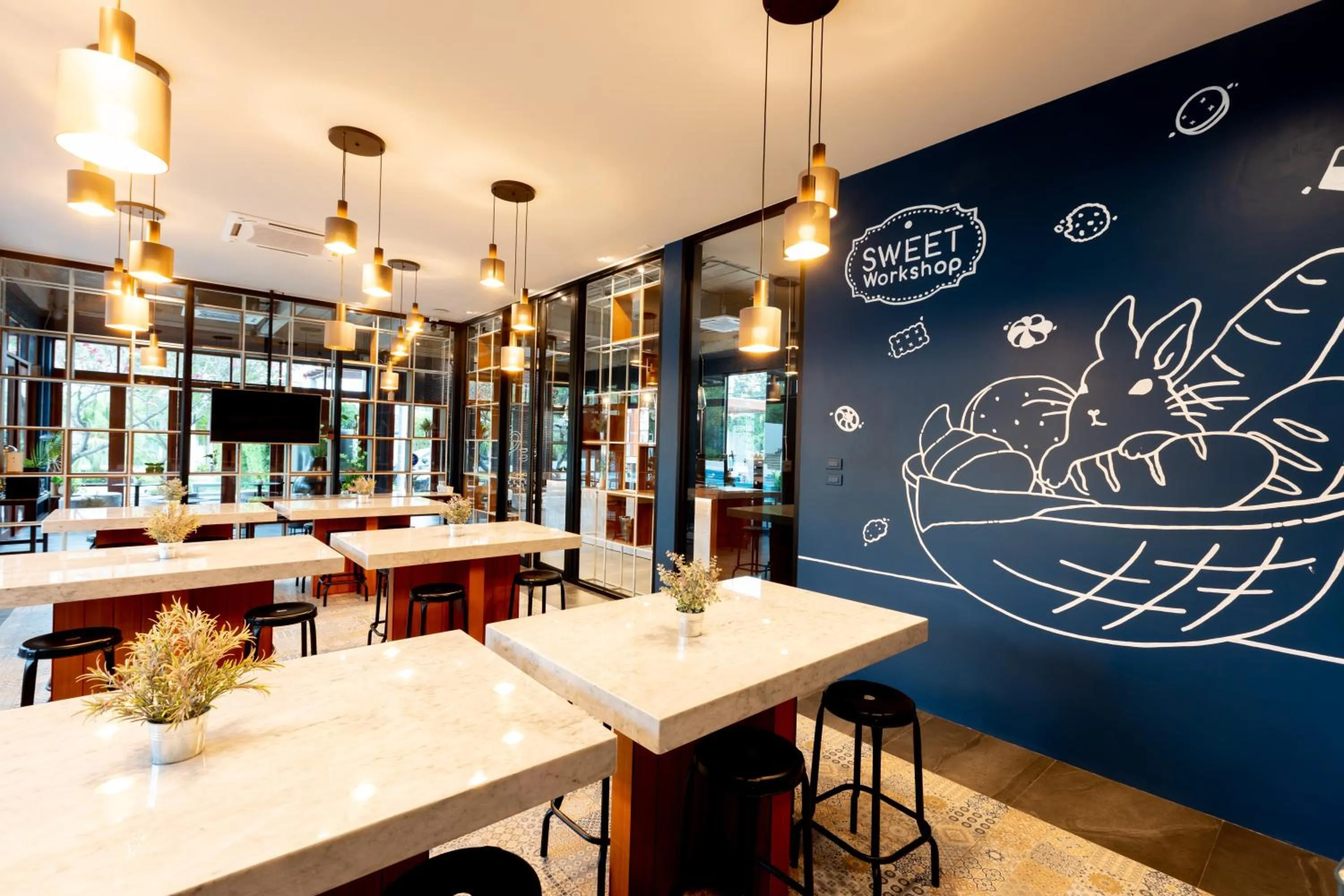 Restaurant/places to eat in Kochira