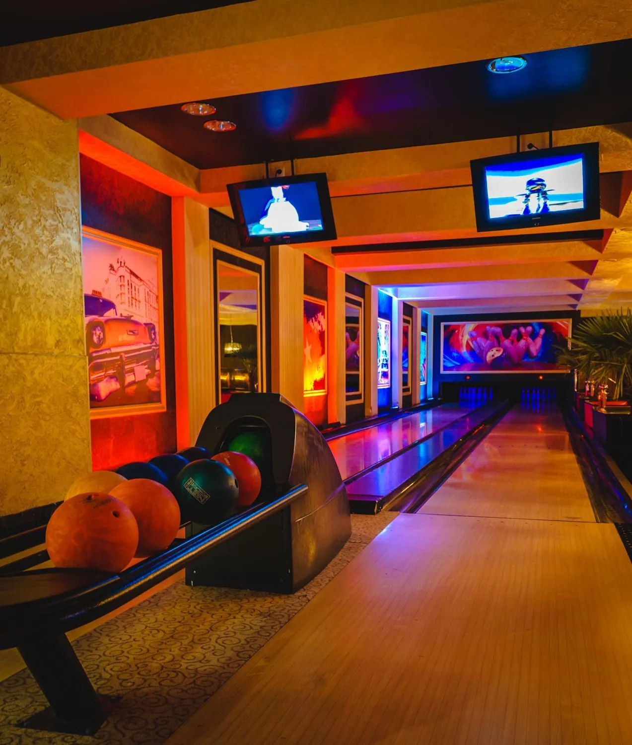 Bowling in Hotel Iskierka Business & Spa