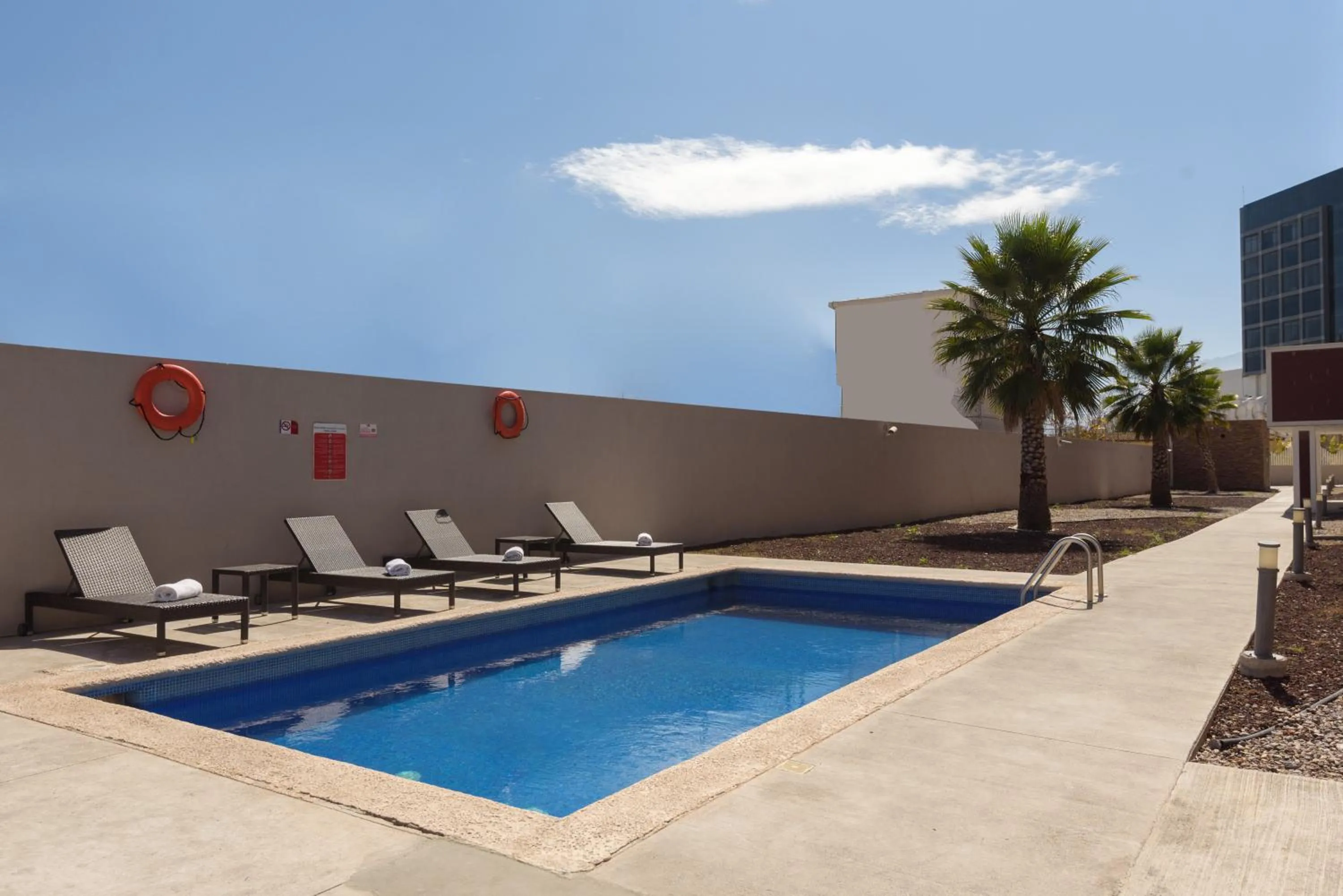 Pool view in Extended Suites Queretaro Juriquilla