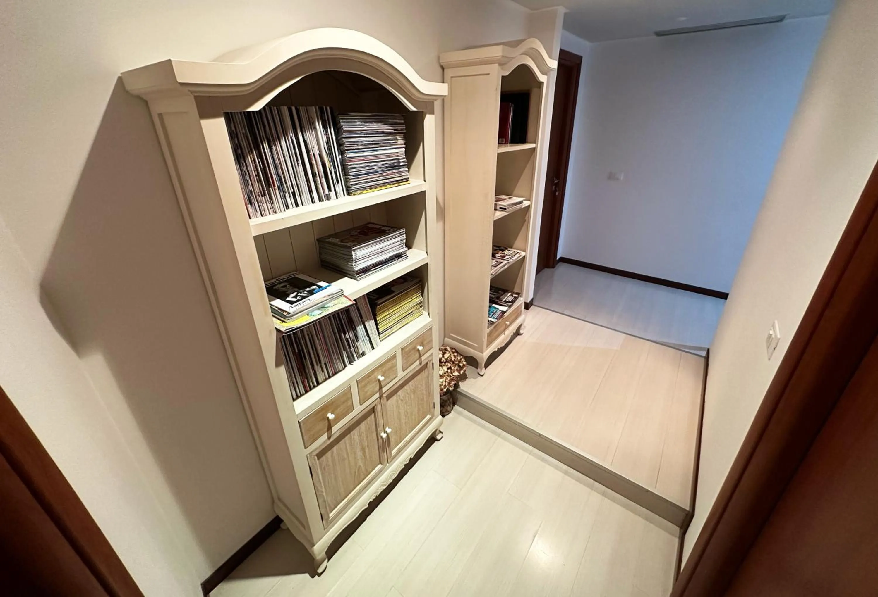 Library in B&B Alla Casa di Lucia