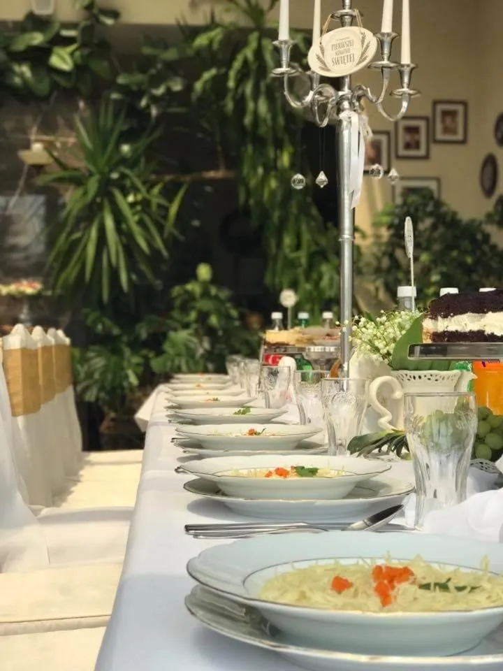 Food and drinks in Hotel Mateo