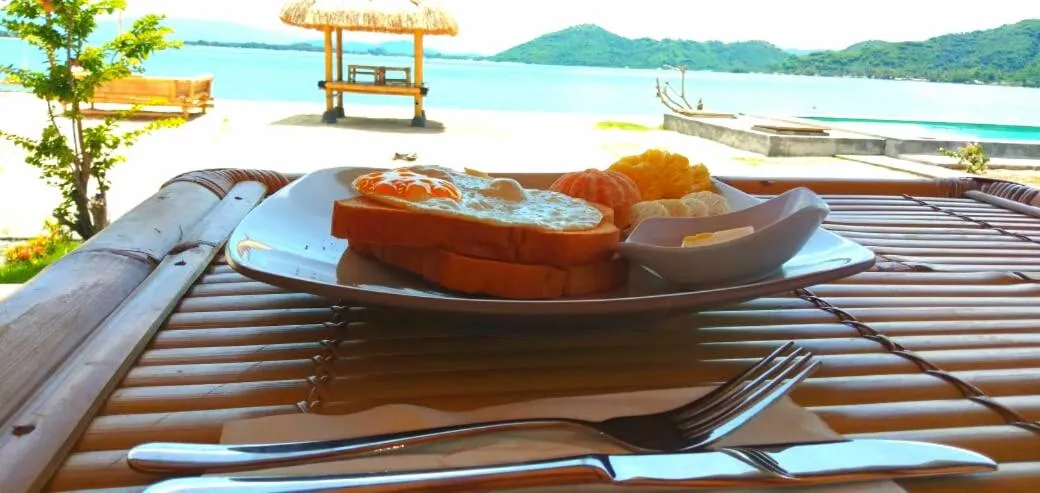 Restaurant/places to eat in Alden Beach House