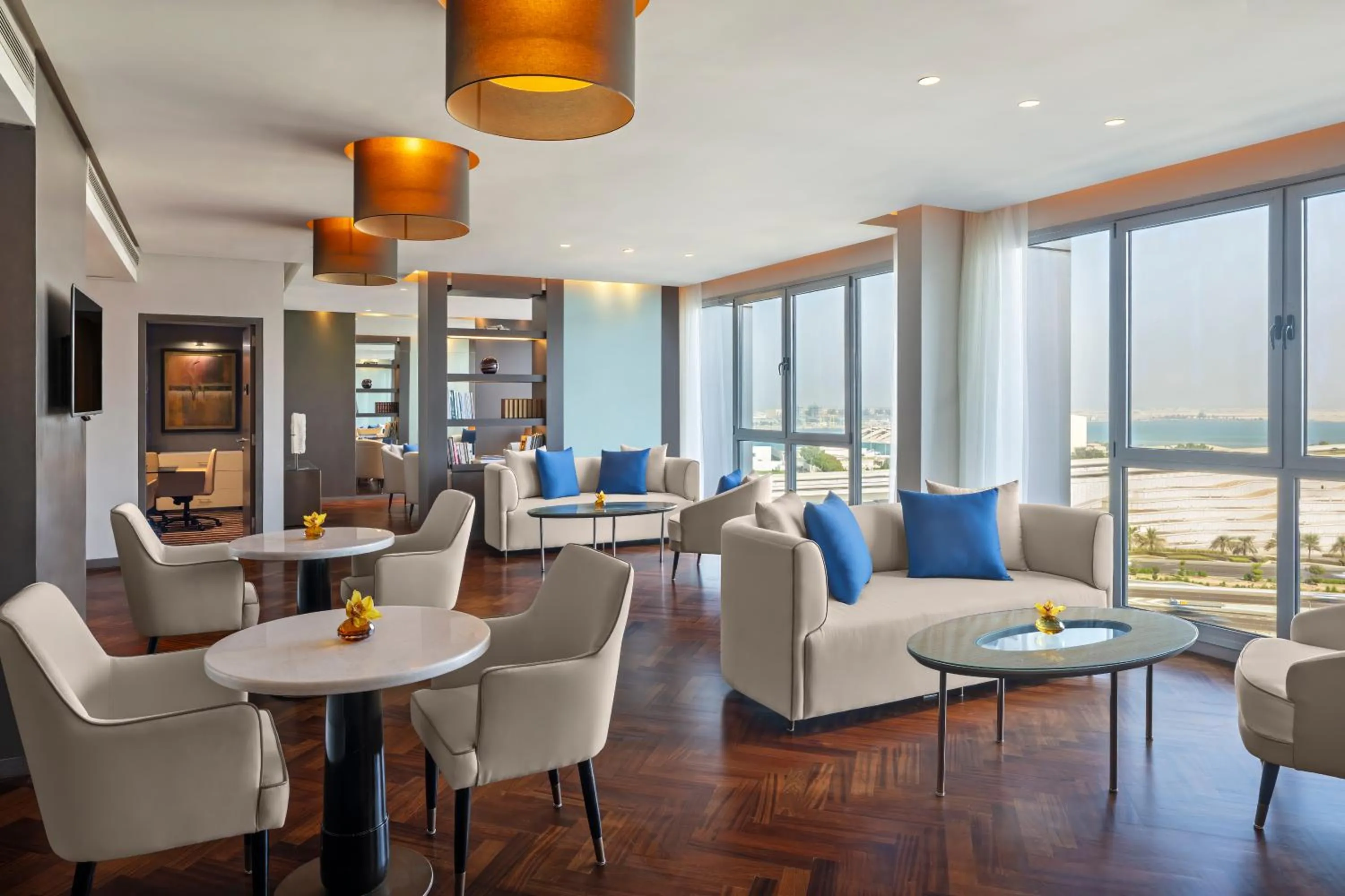 Lounge or bar in Park Rotana Abu Dhabi
