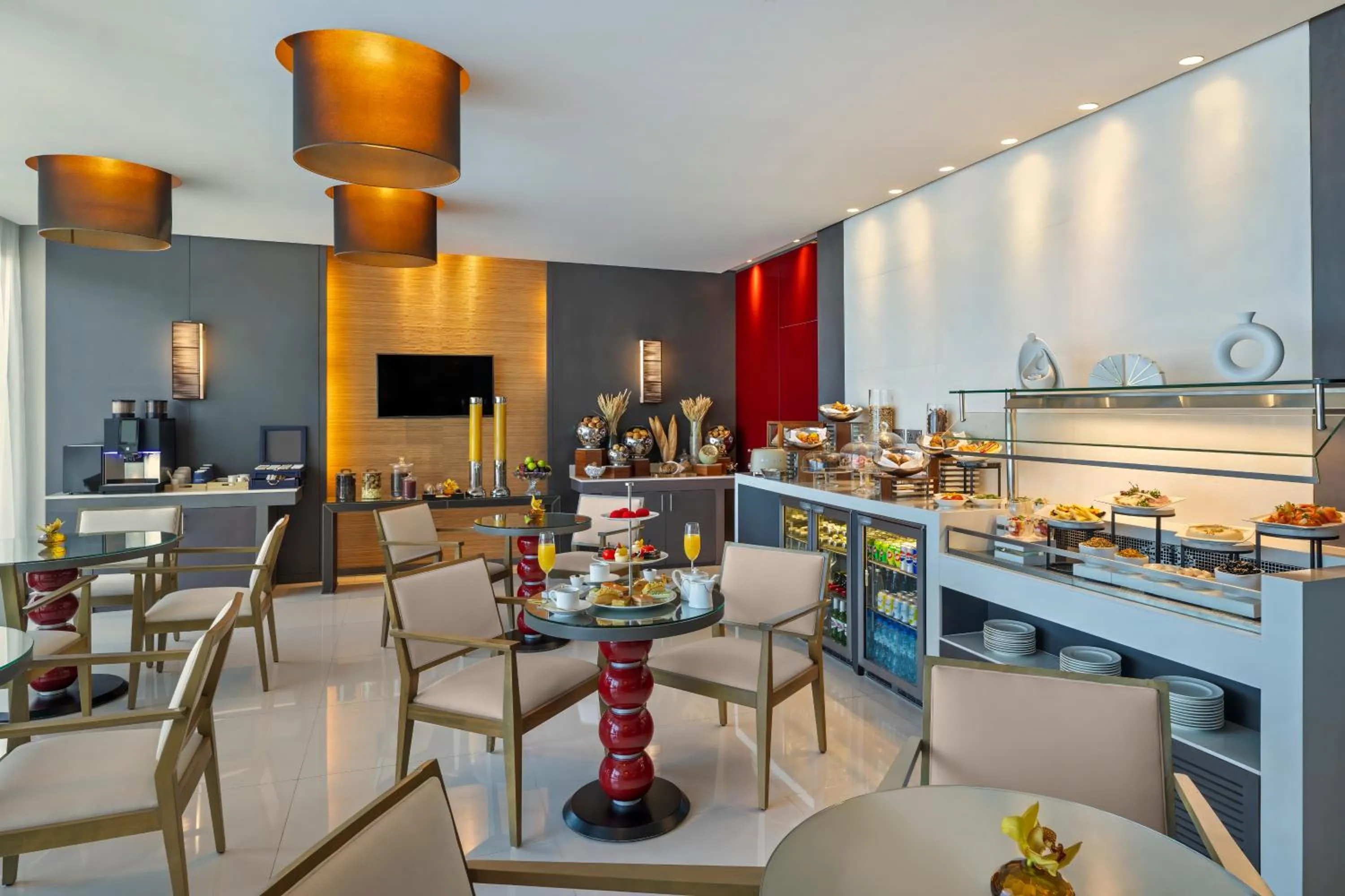 Lounge or bar in Park Rotana Abu Dhabi