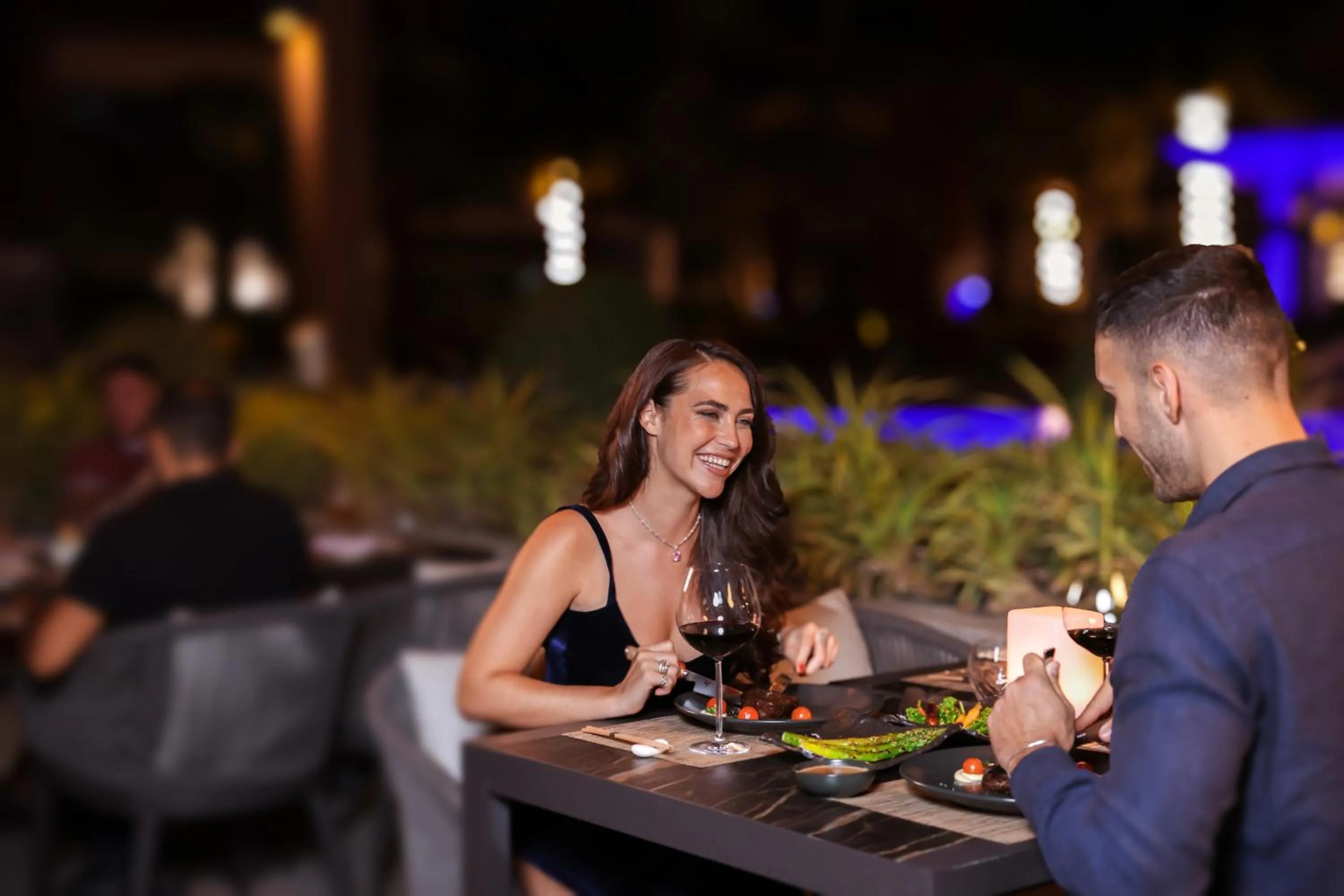 Restaurant/places to eat in Park Rotana Abu Dhabi