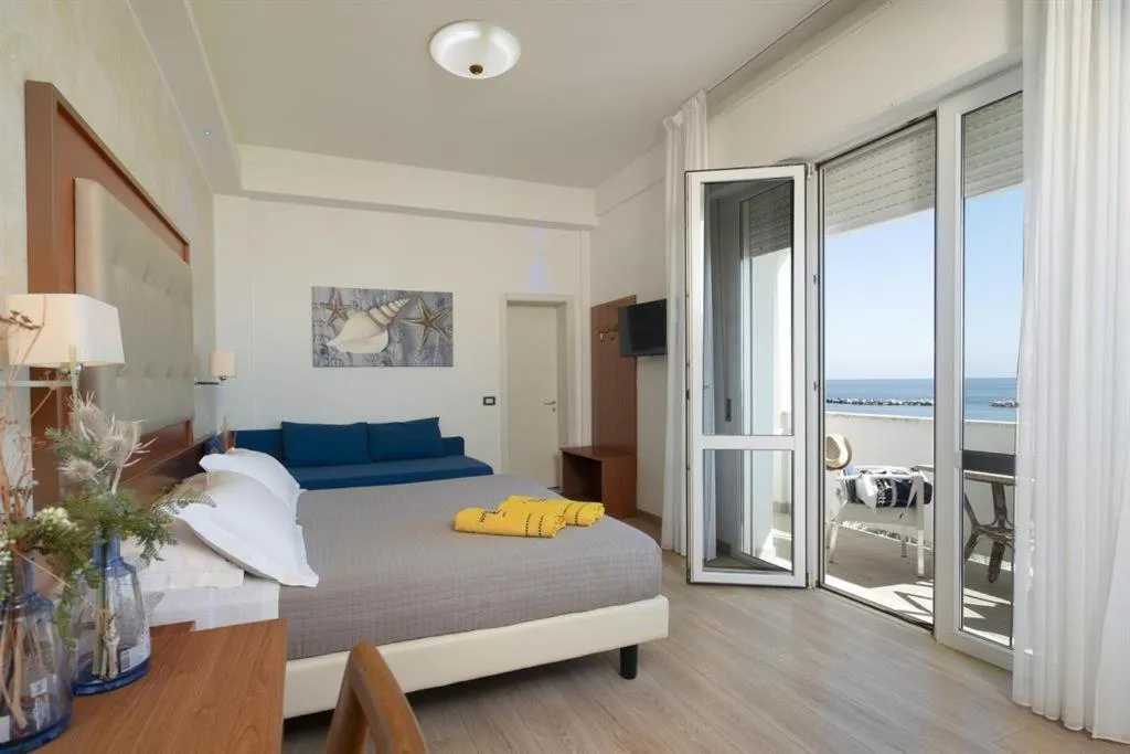 Photo of the whole room, Bed in Hotel Elios