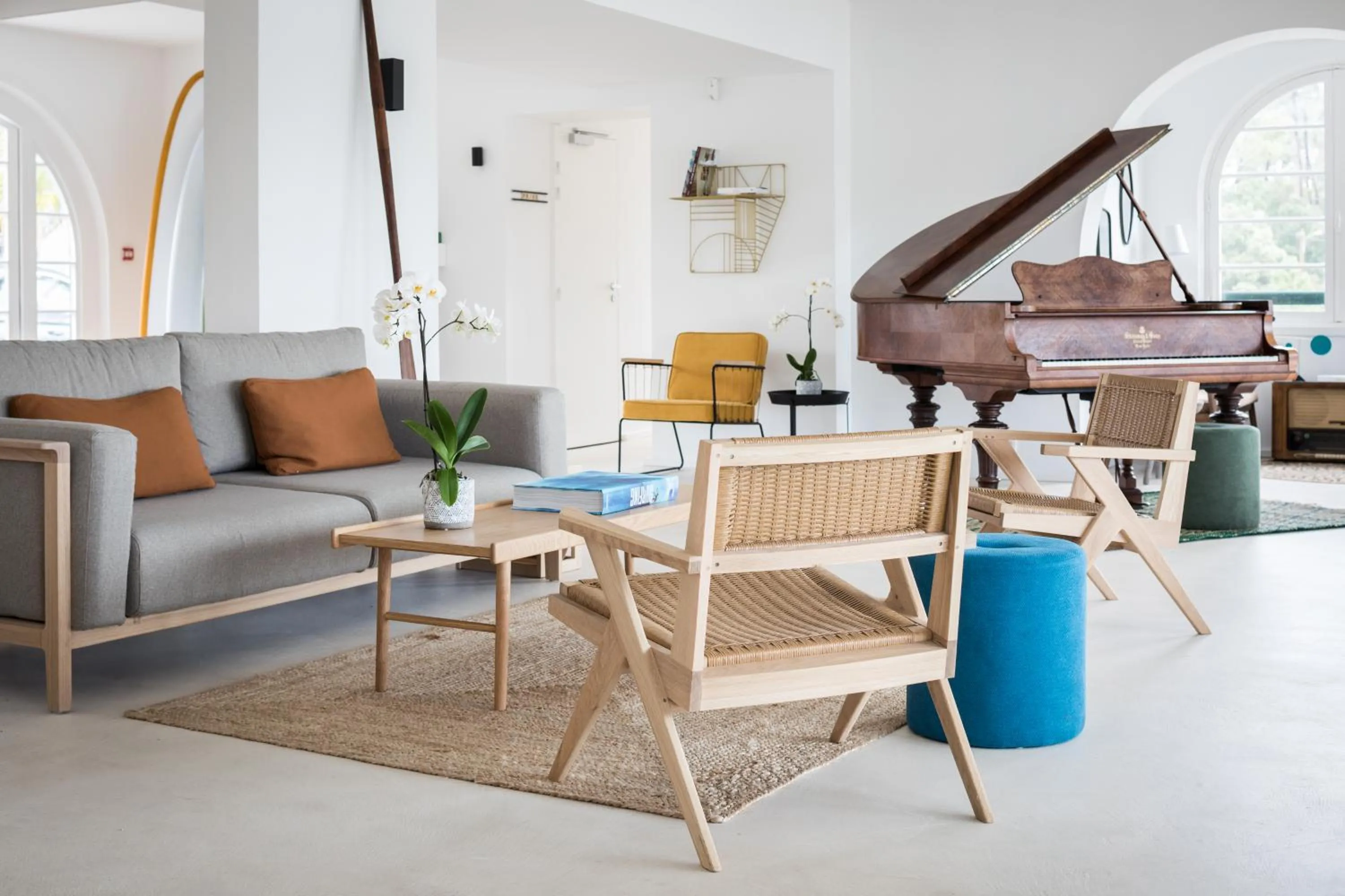 Seating area in Hôtel Les Hortensias du Lac