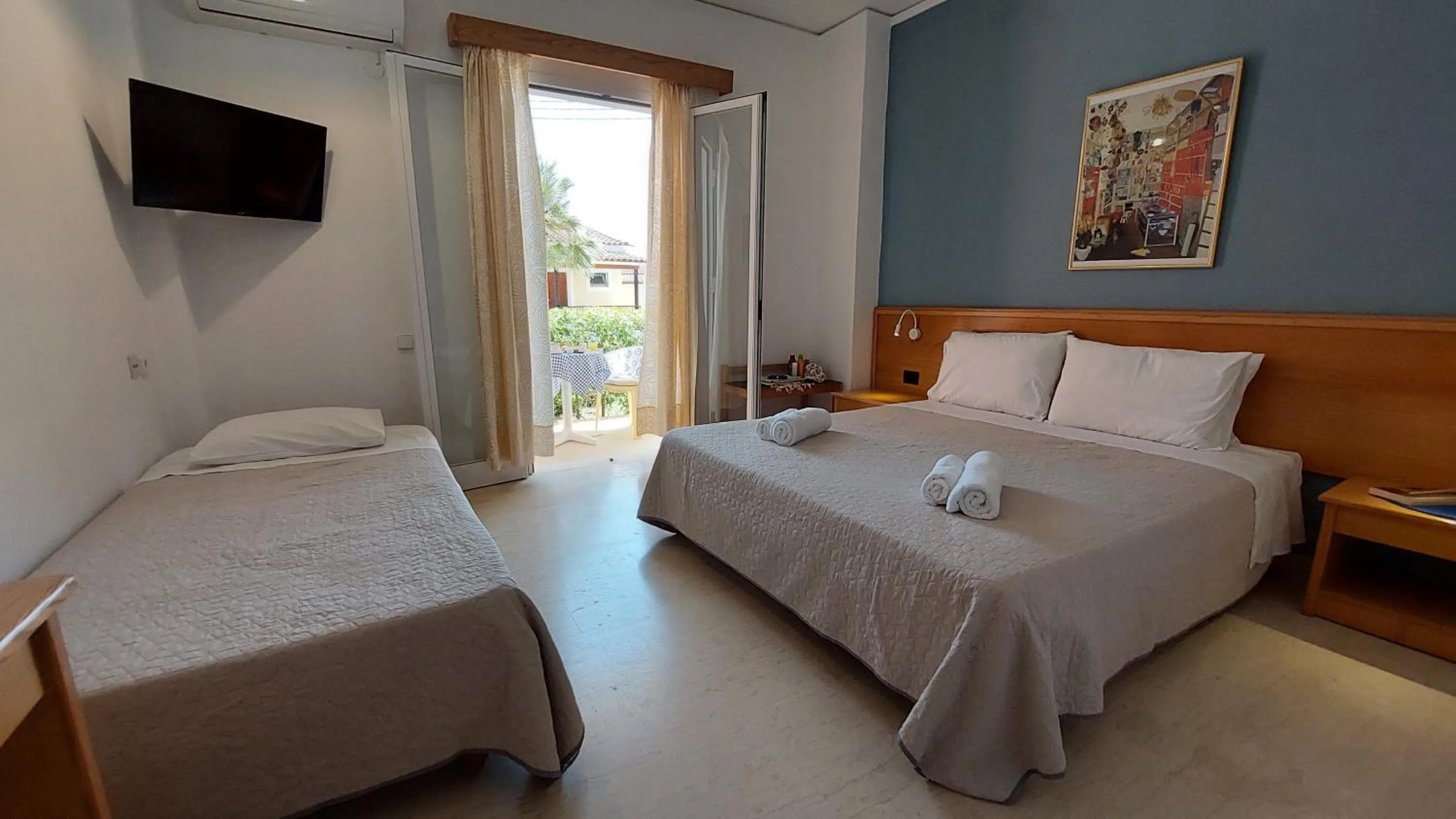 Bed in Elite Corfu - Adults Friendly