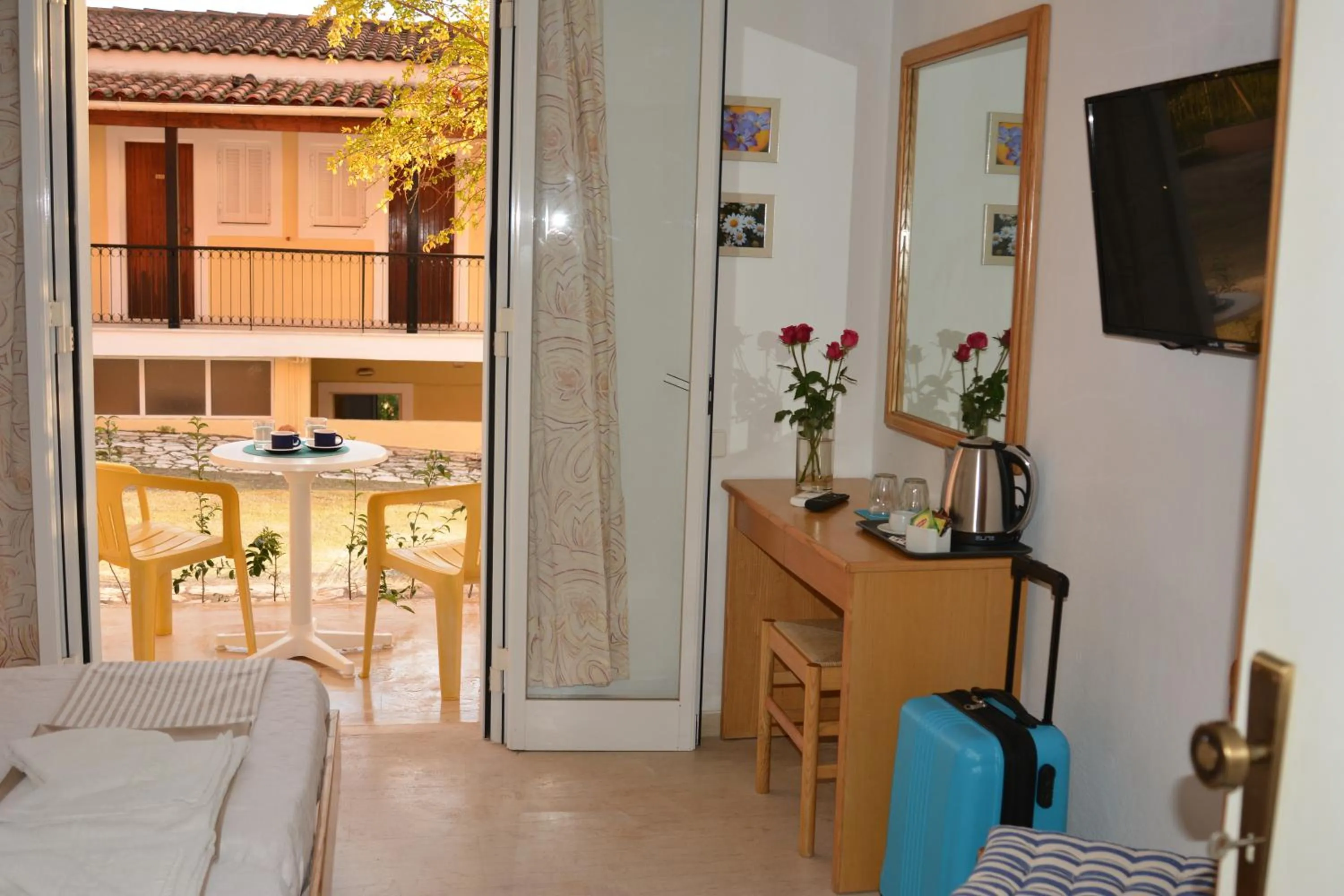 TV and multimedia in Elite Corfu - Adults Friendly