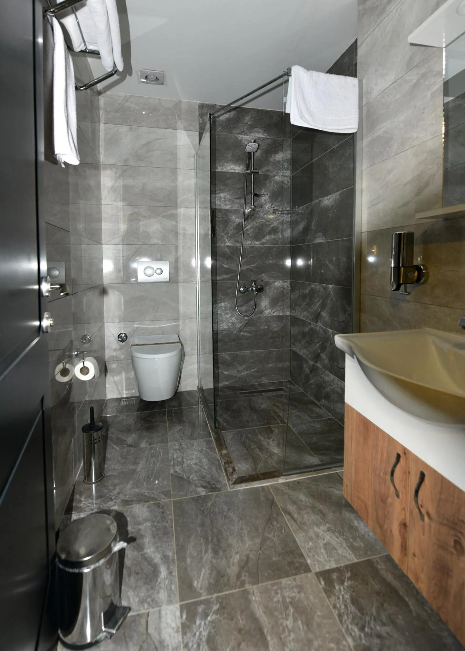 Toilet in Sahil Hotel Pendik