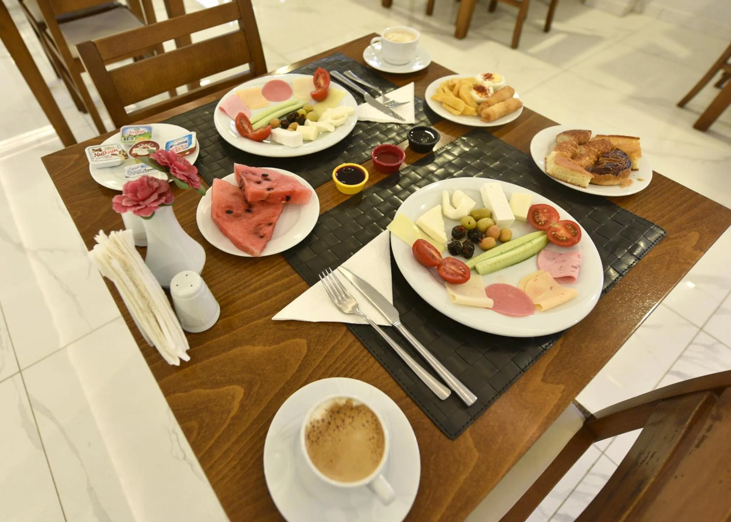 Food and drinks in Sahil Hotel Pendik