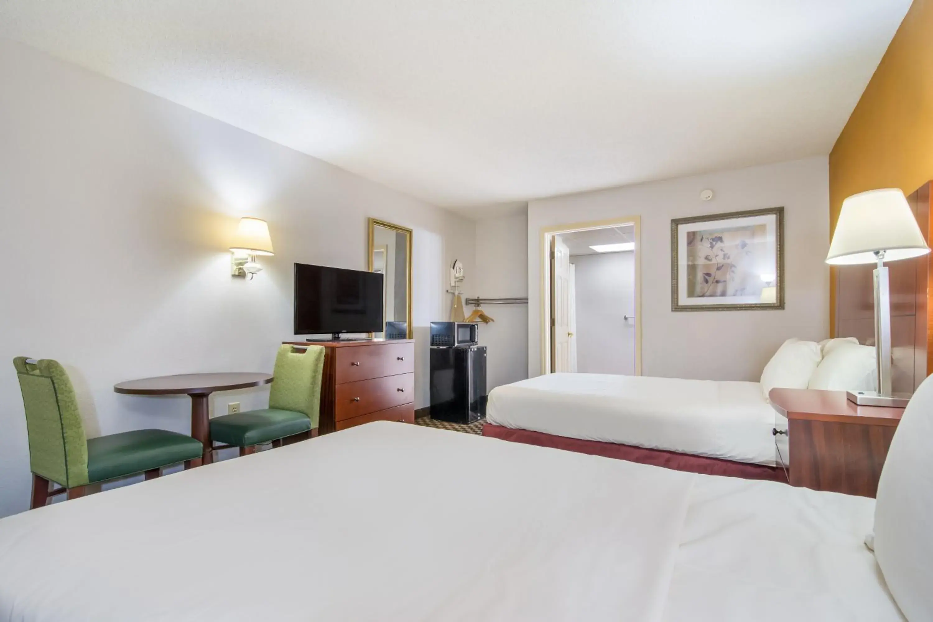 Quadruple Room - Disability Access in Americas Best Value Inn Wadesboro Quadruple Room - Disability Access in Americas Best Value Inn Wadesboro