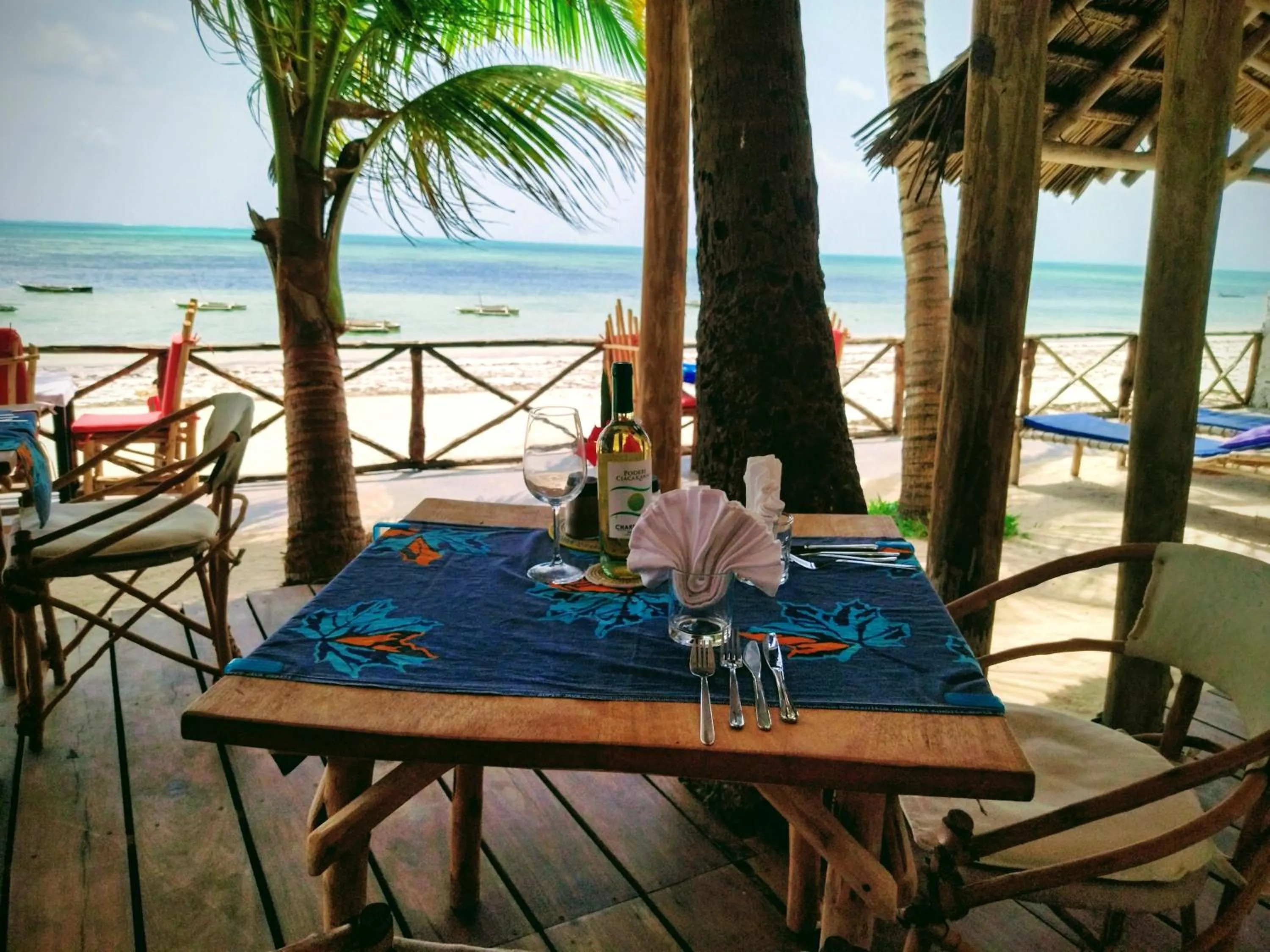 Restaurant/places to eat in Joya Boutique Hotel