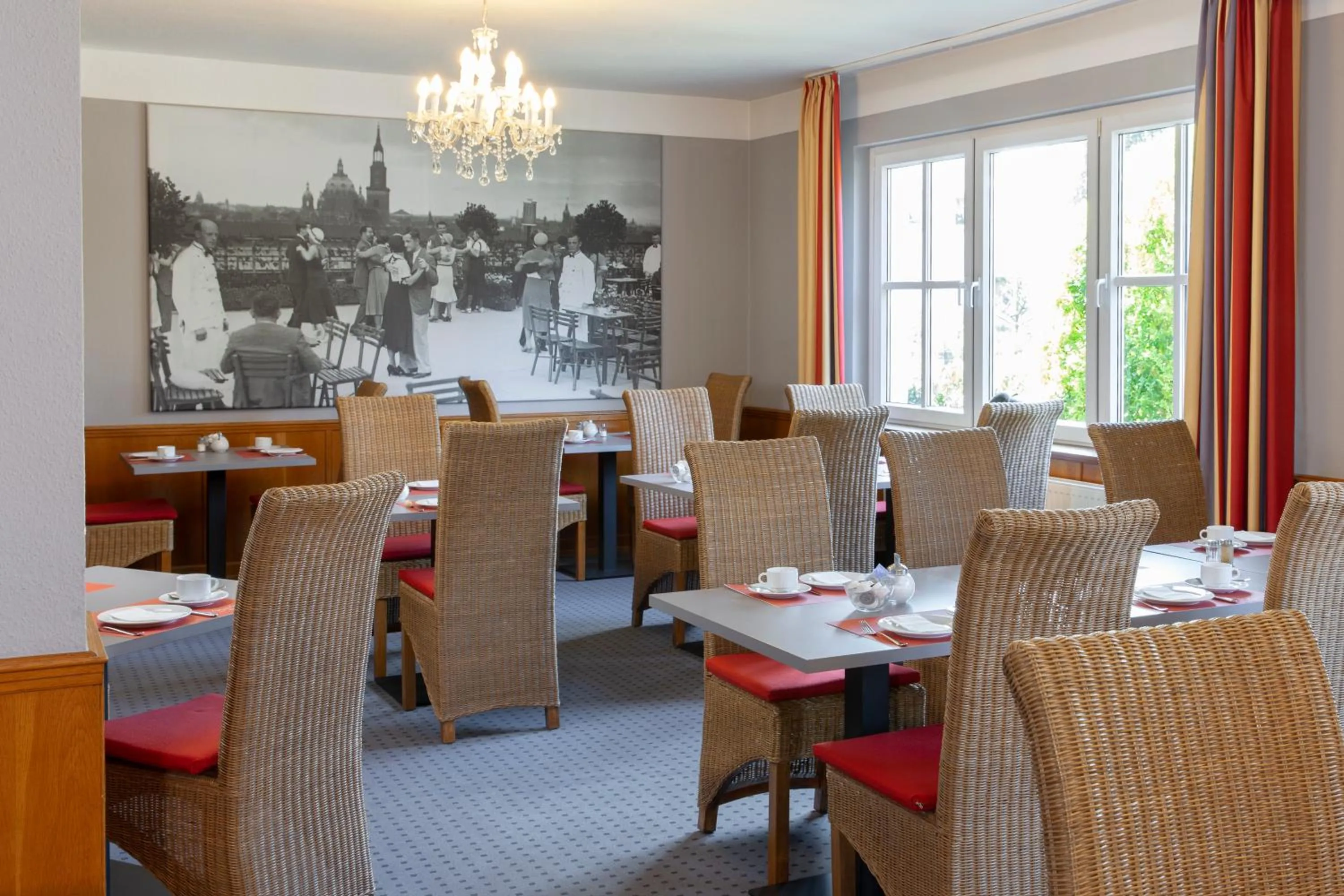 Breakfast in Tiemanns Boardinghouse