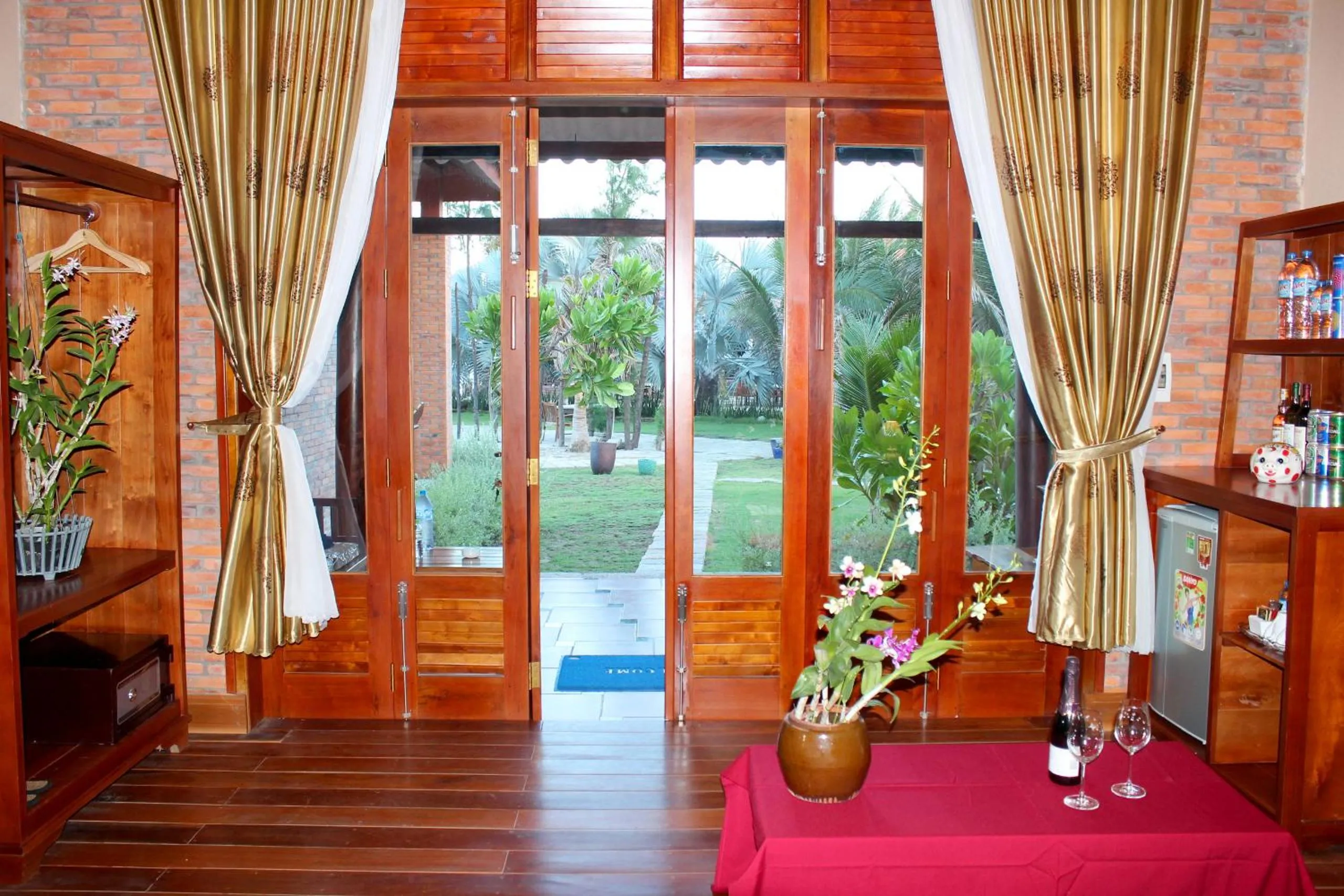 Photo of the whole room in Blue Shell Resort