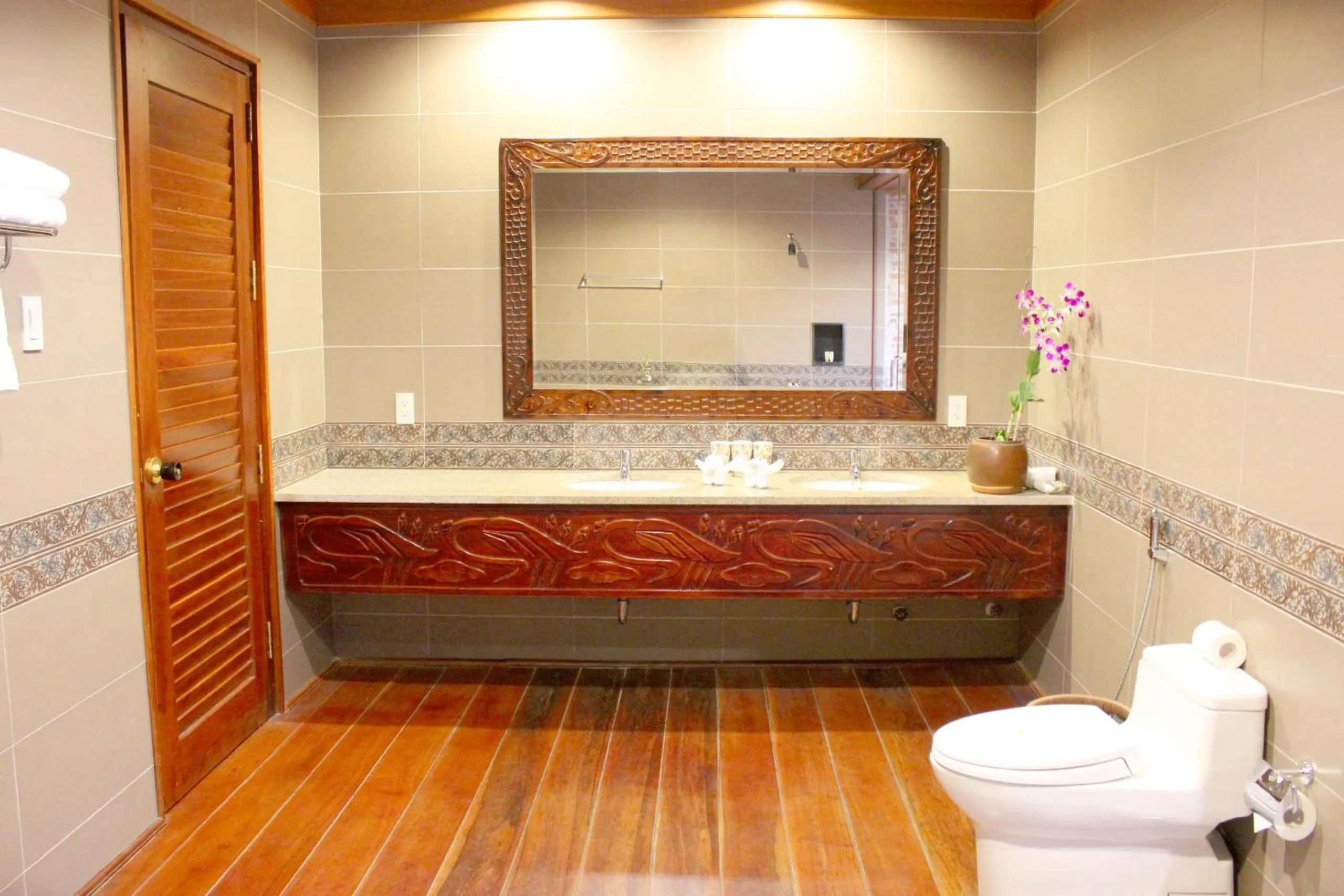 Shower in Blue Shell Resort