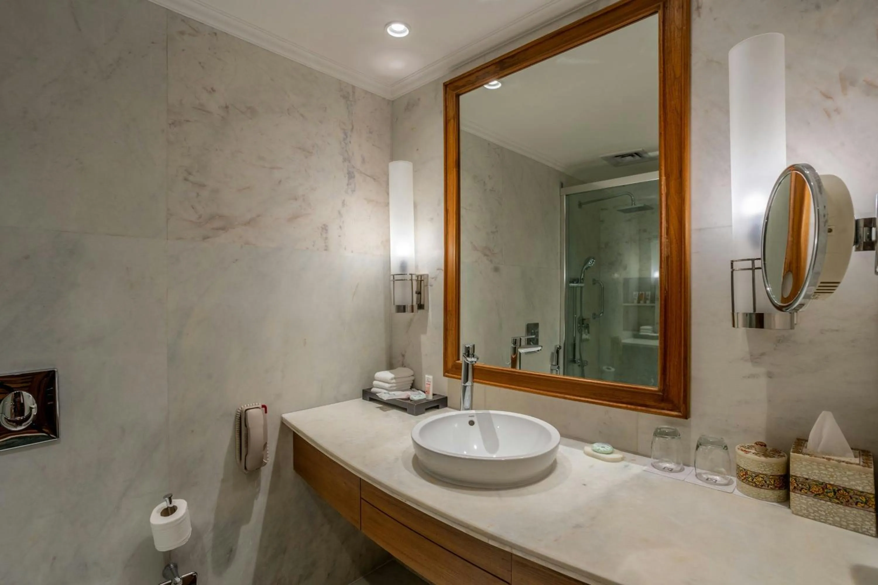 Photo of the whole room in ITC Mughal, A Luxury Collection Resort & Spa, Agra